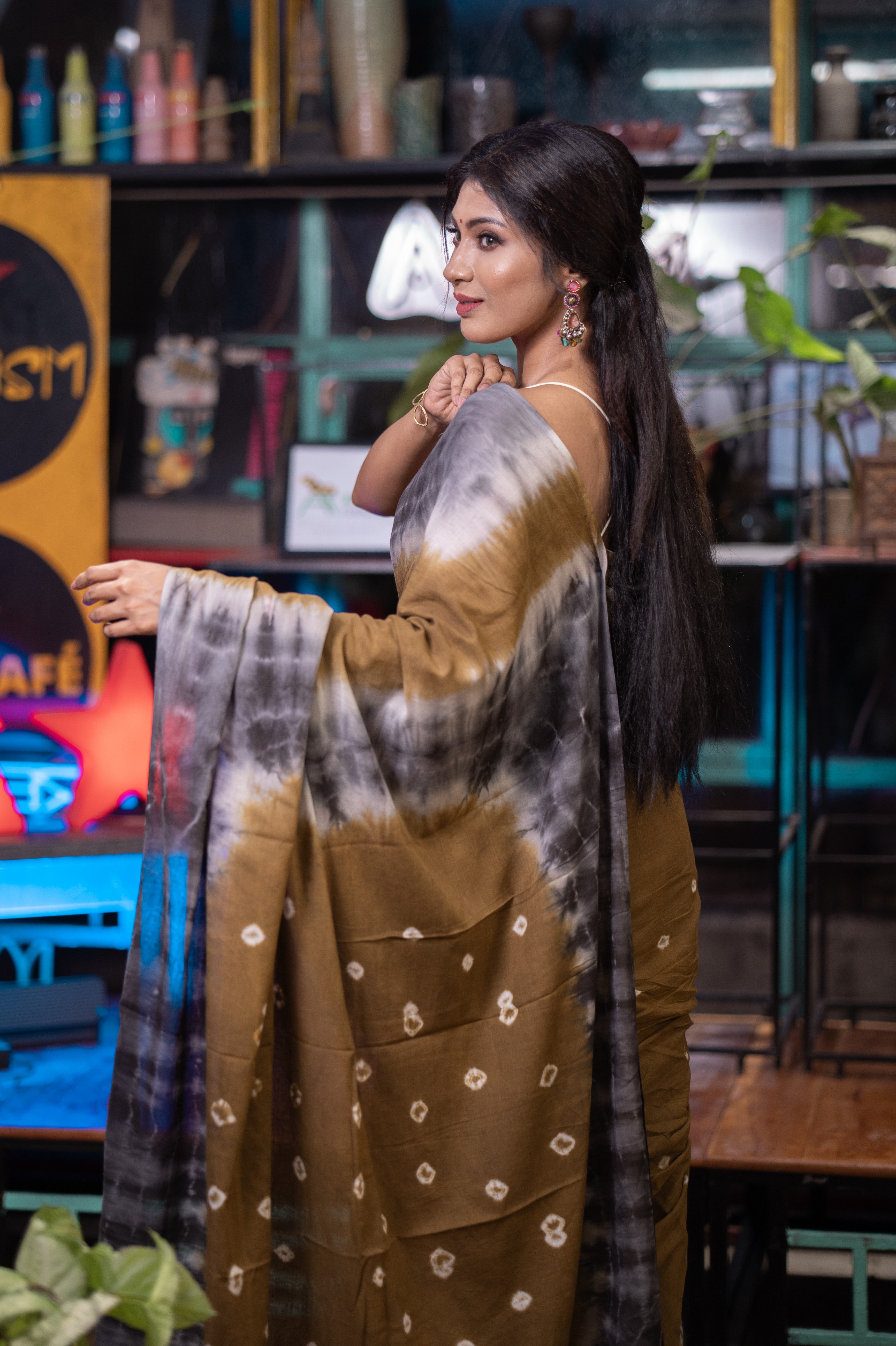 Bandhani Mulmul Cotton Saree- Ash brown