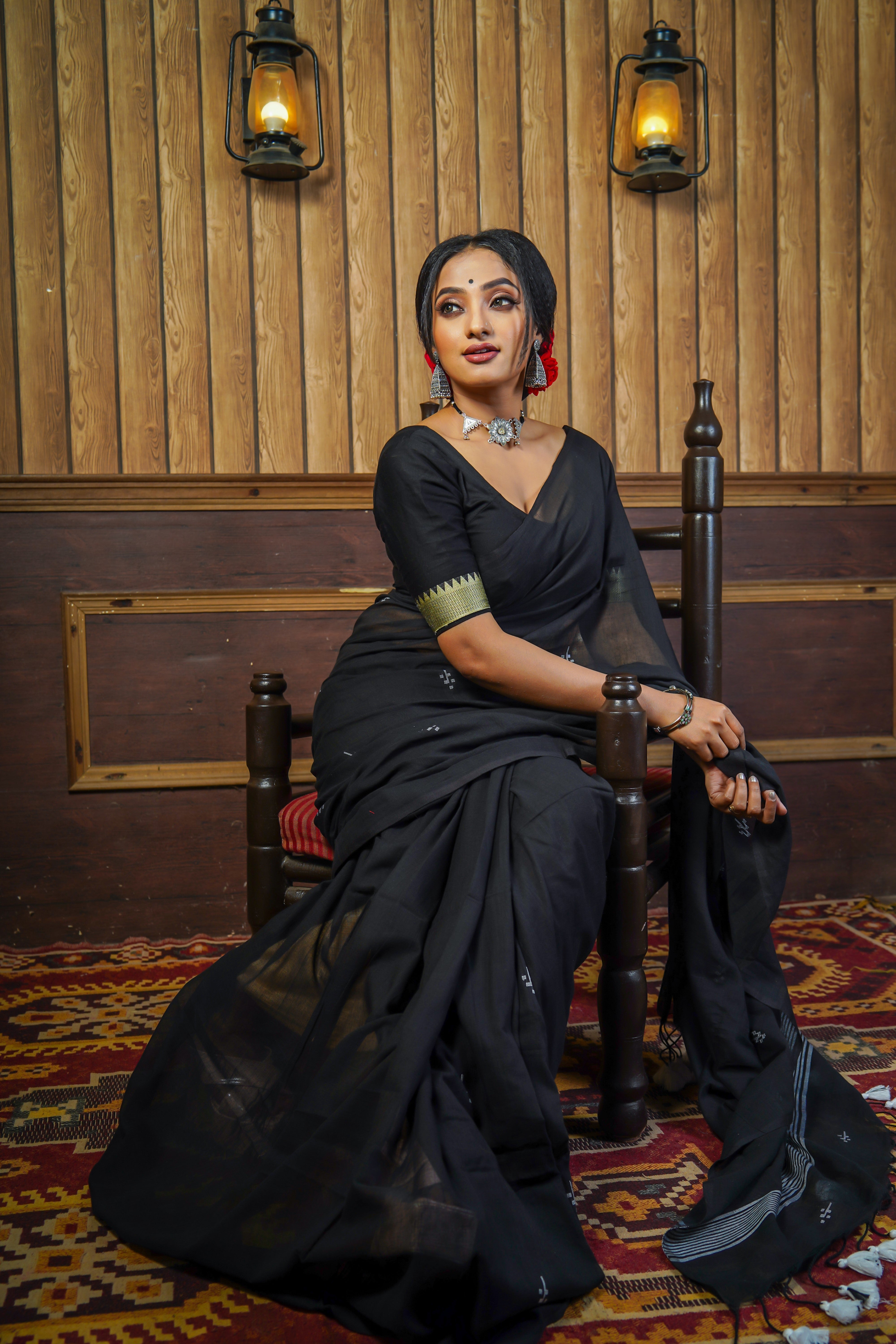 Hand Weaving Black Mul Mul Cotton Saree