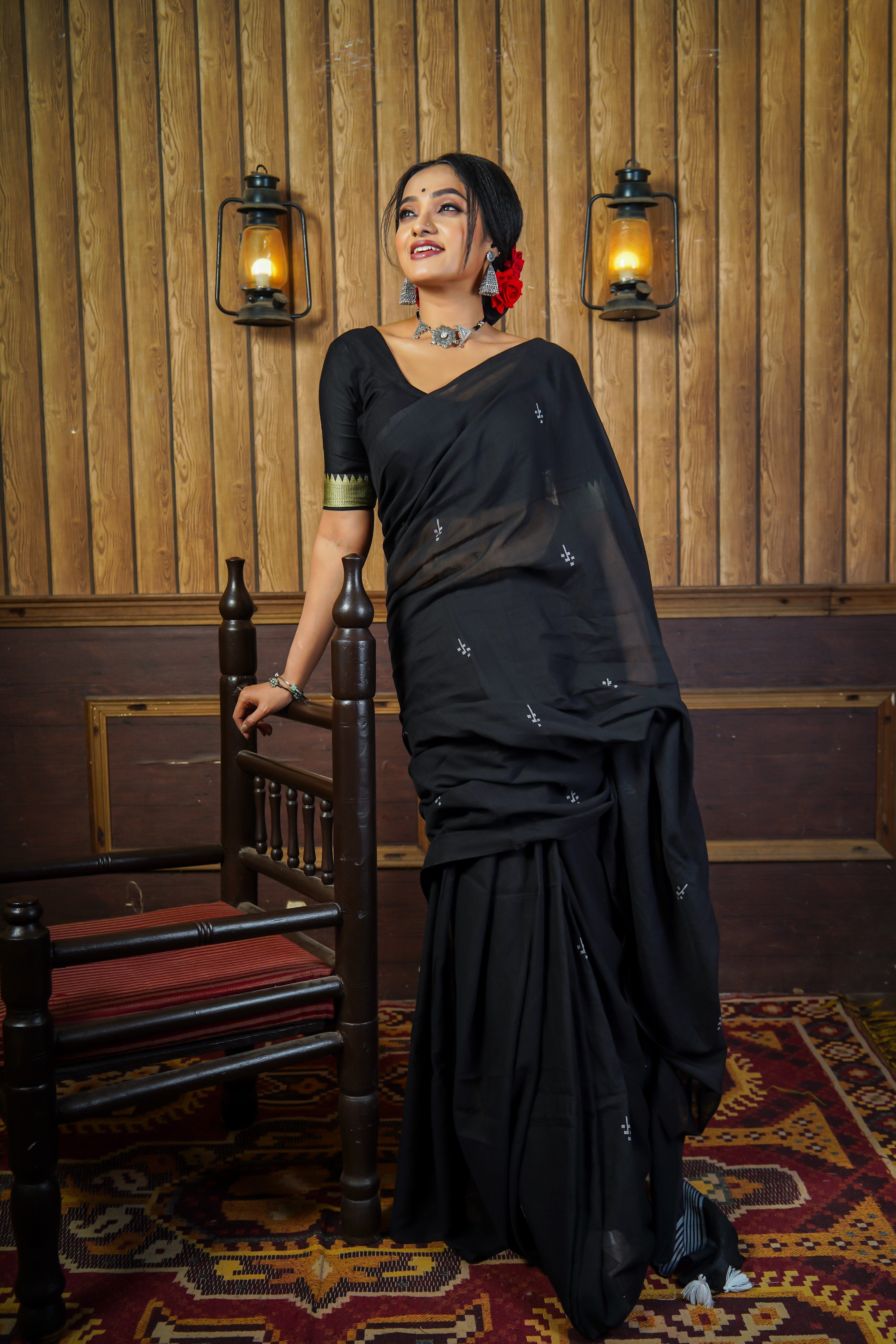 Hand Weaving Black Mul Mul Cotton Saree