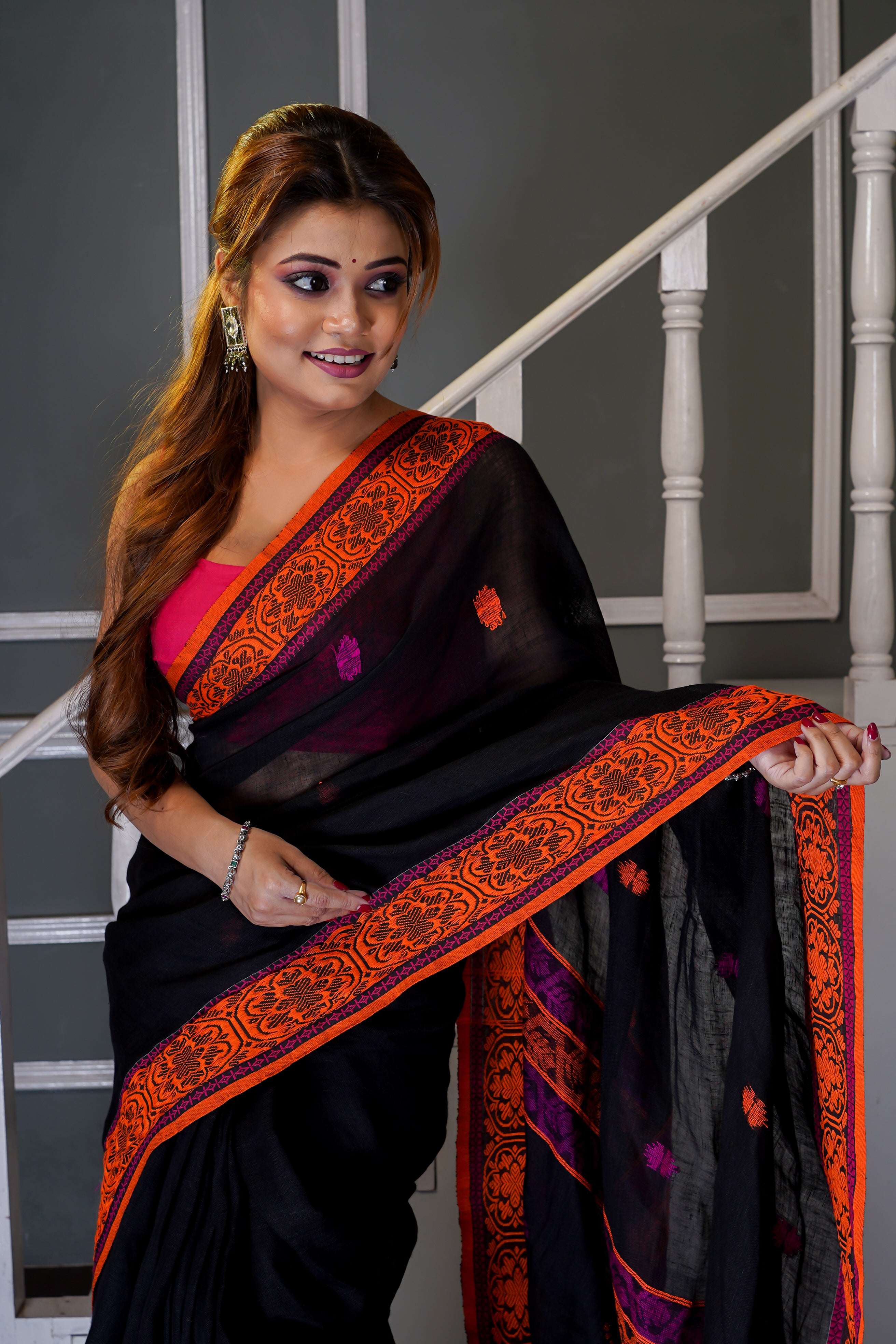 Black & Orange Linen Hand Woven Jamdani Saree