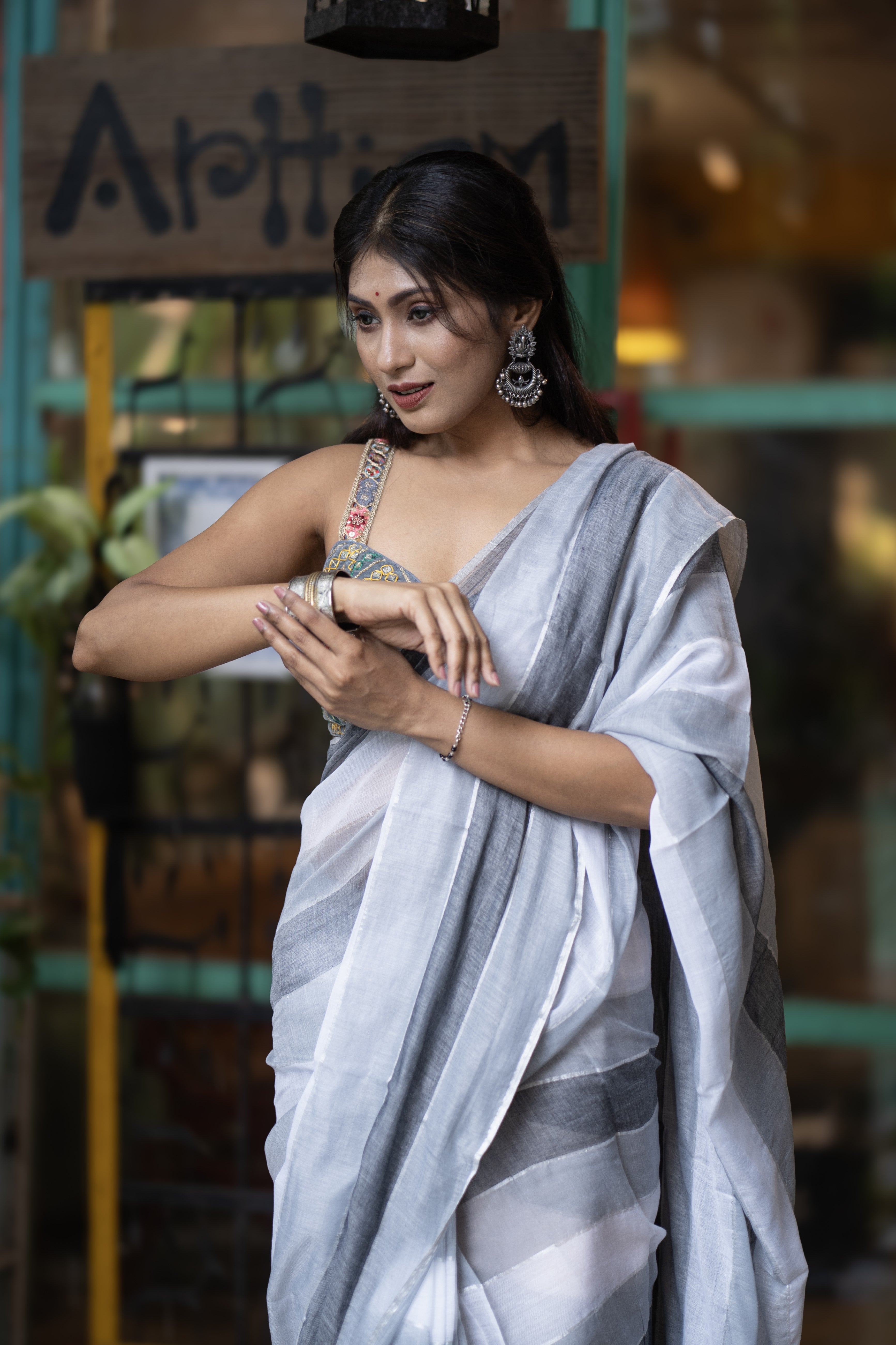 Check Mul Mul Cotton Saree - Grey and White