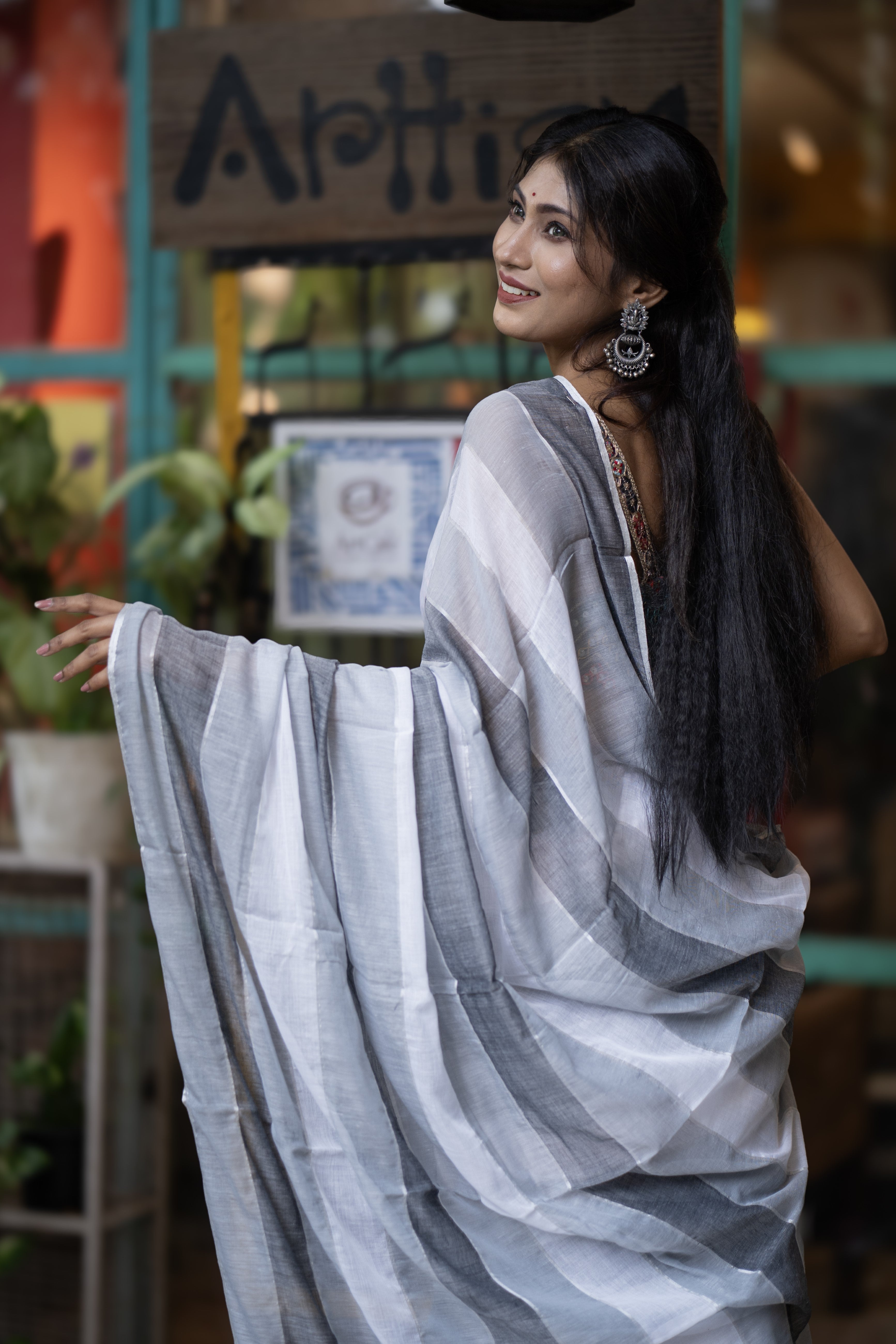 Check Mul Mul Cotton Saree - Grey and White