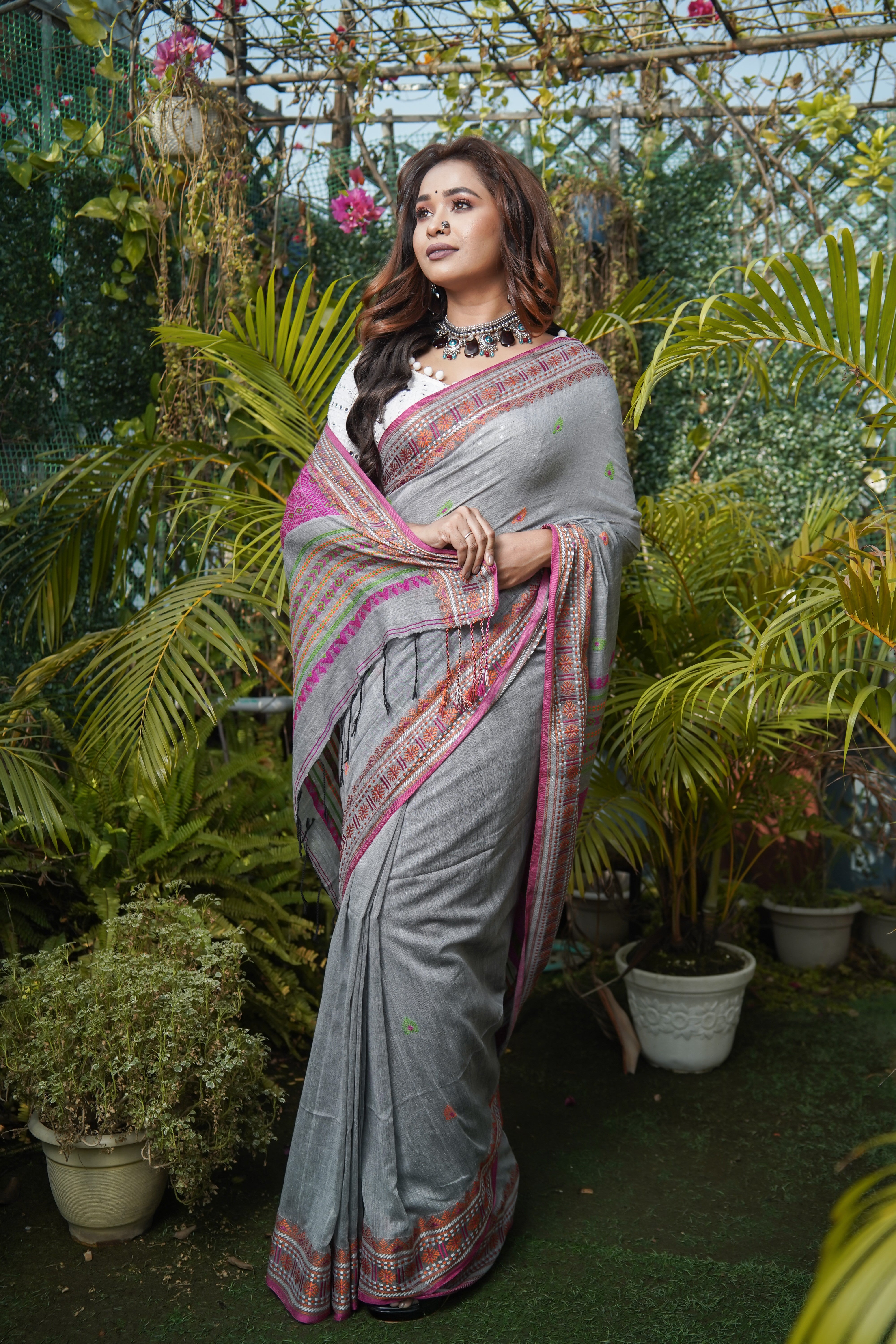Pure Masrise Cotton Hand Weaving Buti saree-Grey