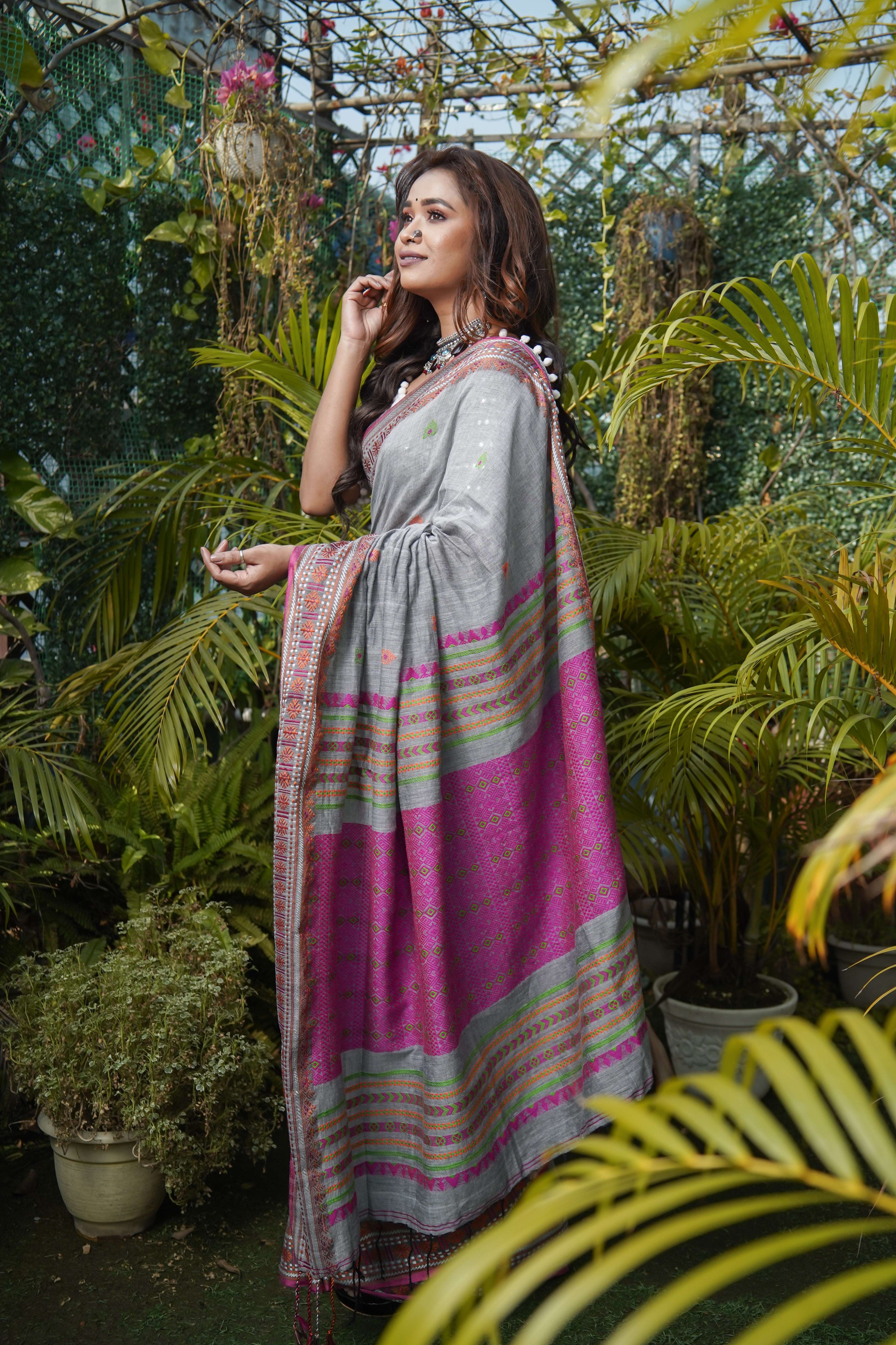 Pure Masrise Cotton Hand Weaving Buti saree-Grey