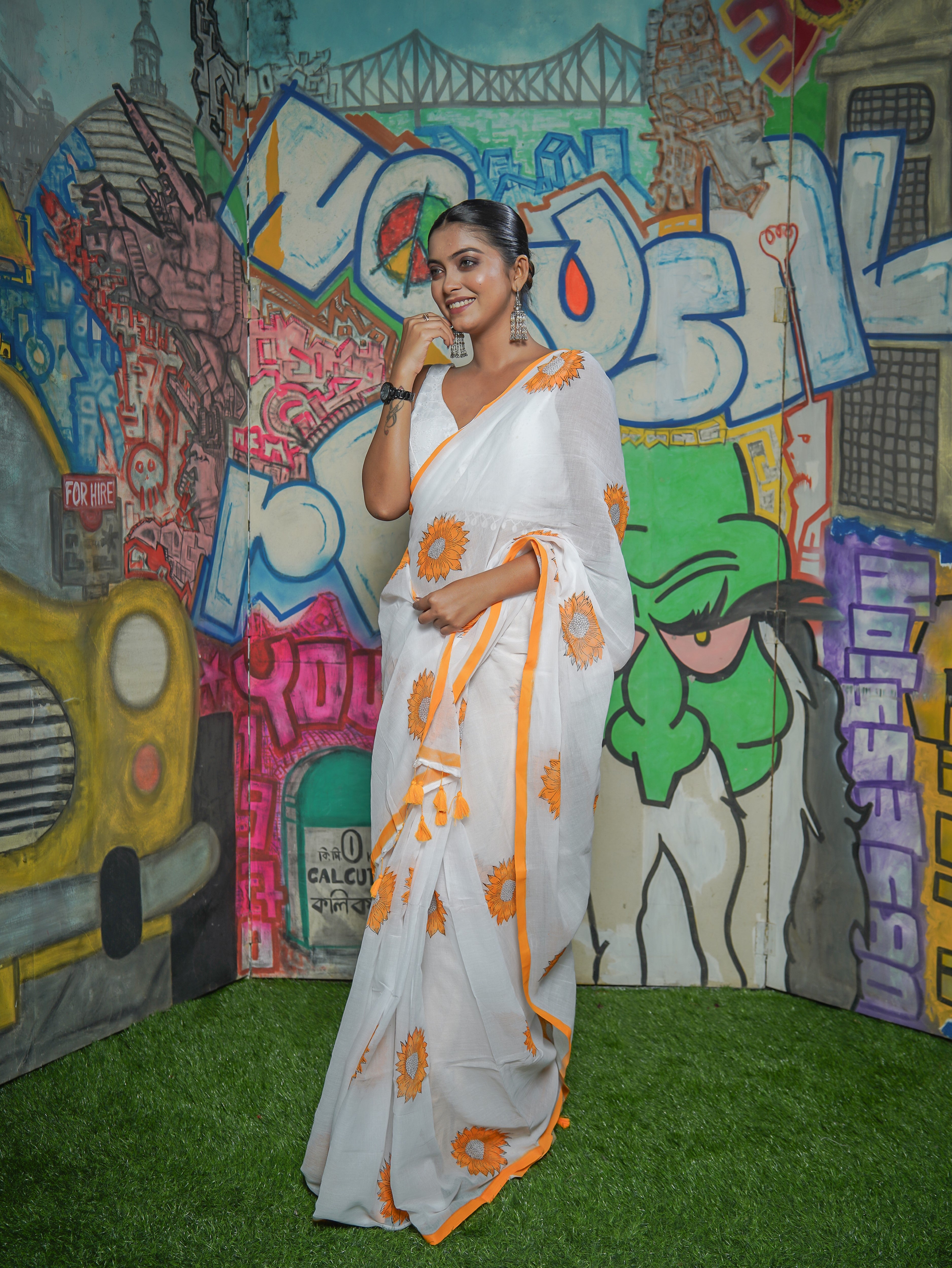 Hand-Printed Sunflower Mulmul Cotton Saree- White