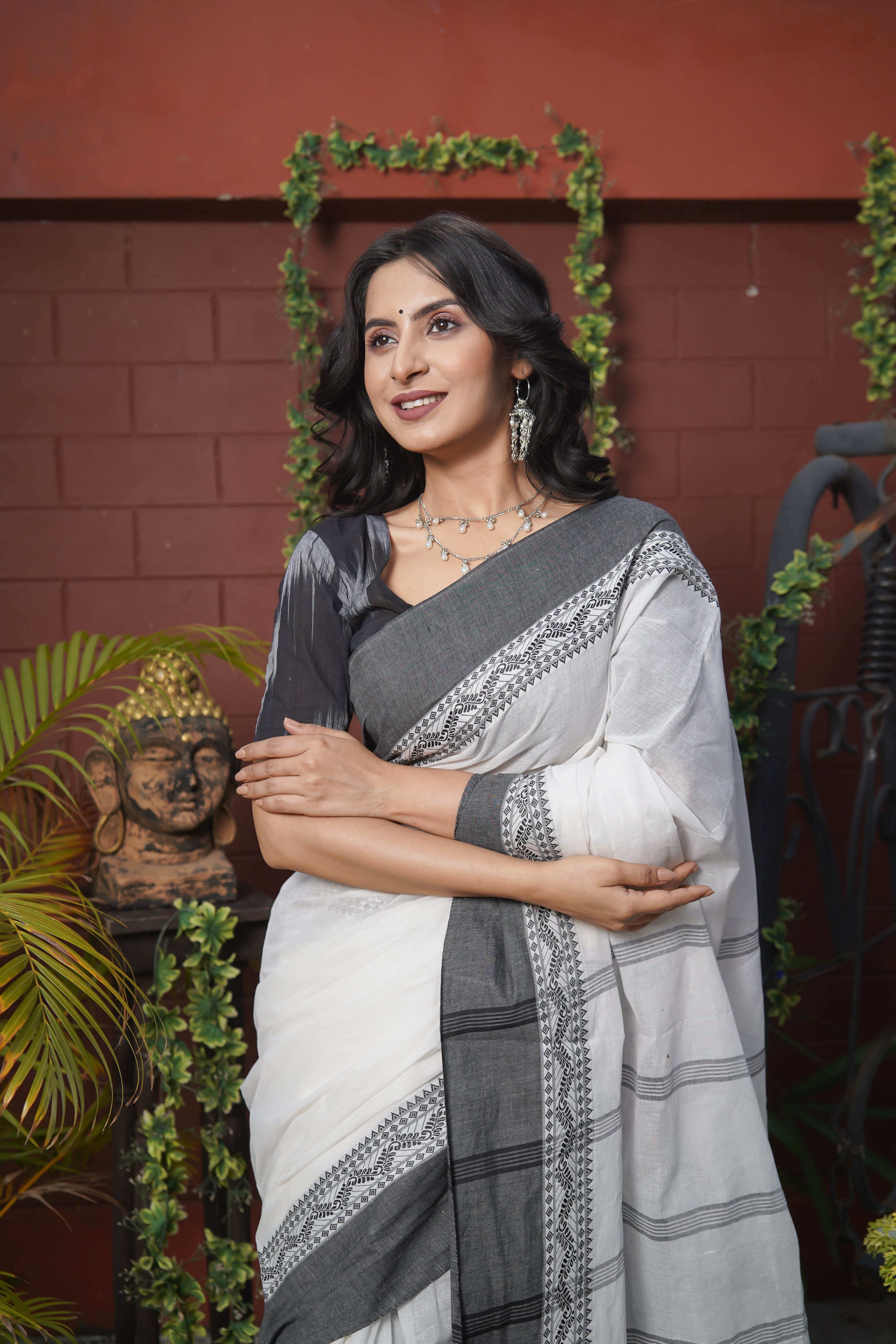 White & Grey Mul Mul Cotton Saree