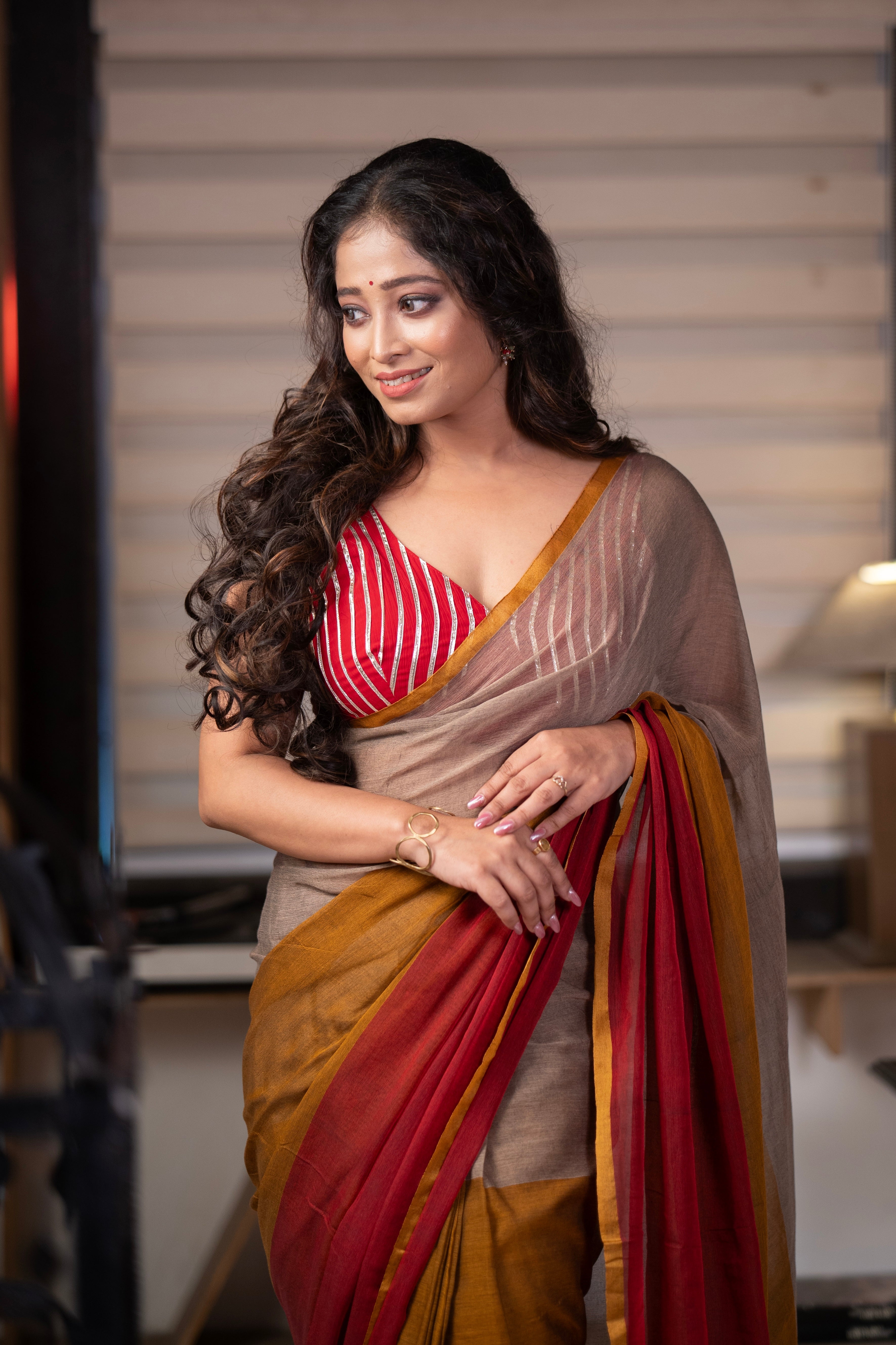 Maroon multicolour Mul Mul Cotton Saree