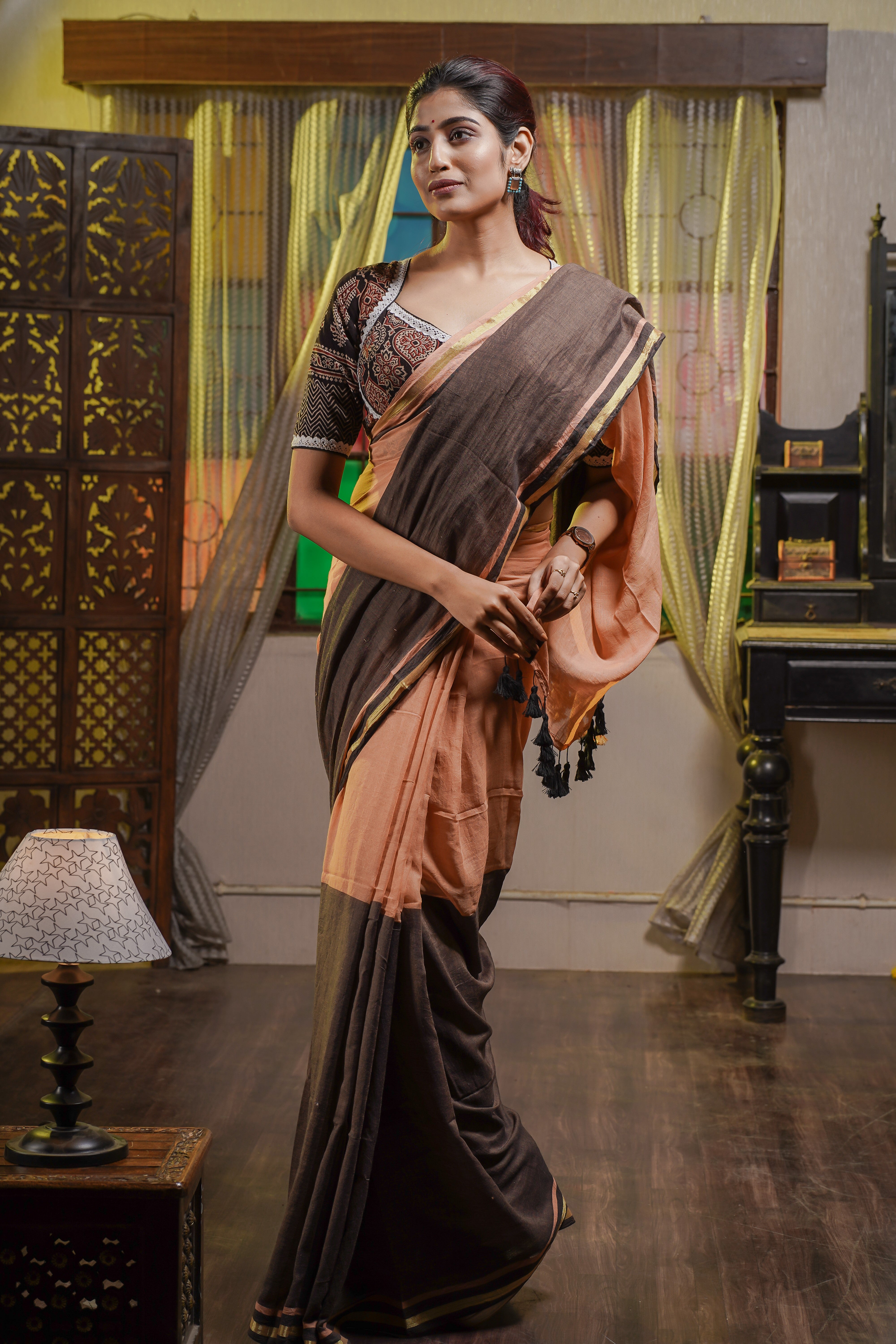 Mul Mul Cotton Saree WIth Golden Border - Headland