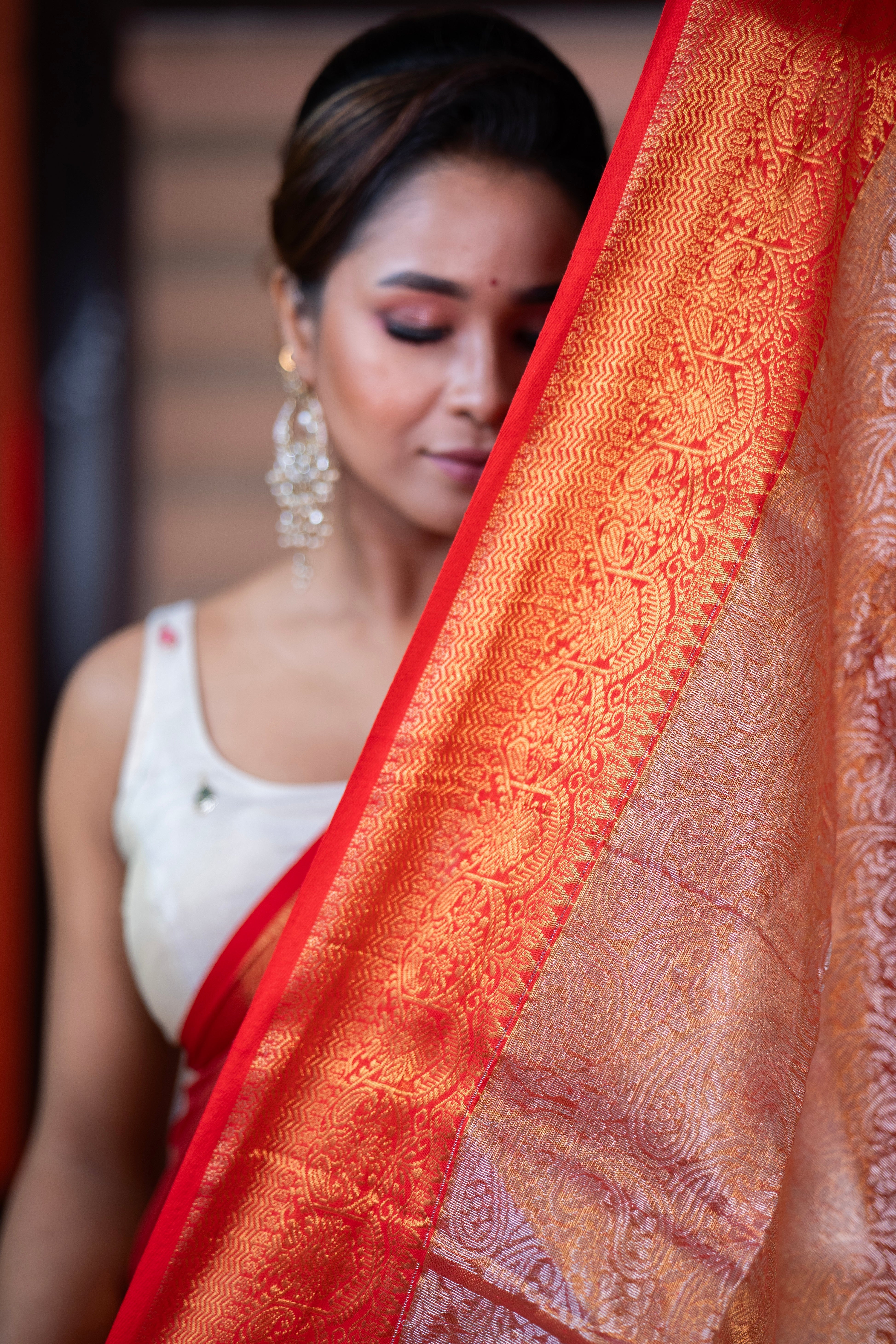 Metallic Orange Tissue Linen Handwoven Saree