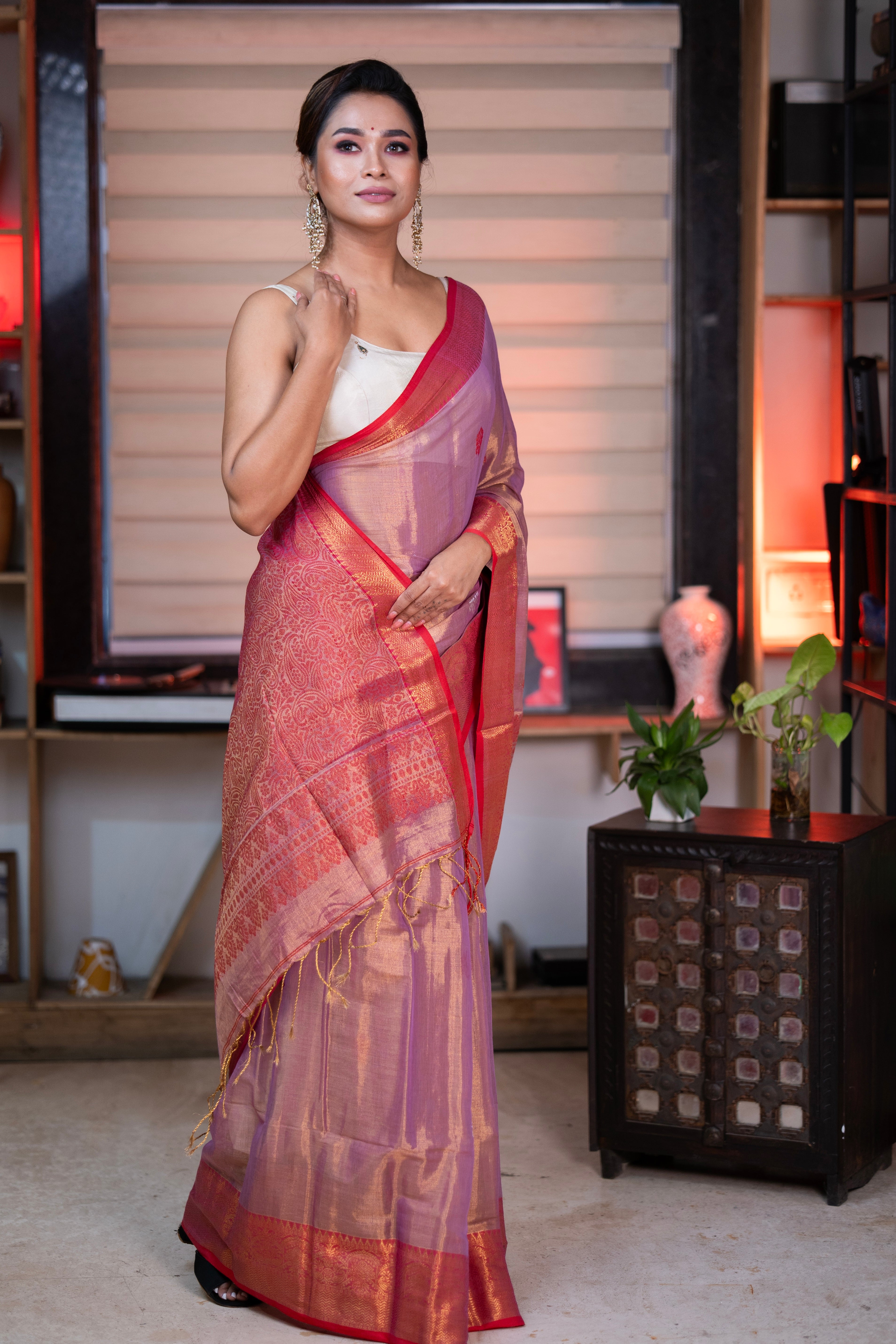 Metallic bubble Pink Tissue Linen Handwoven Saree