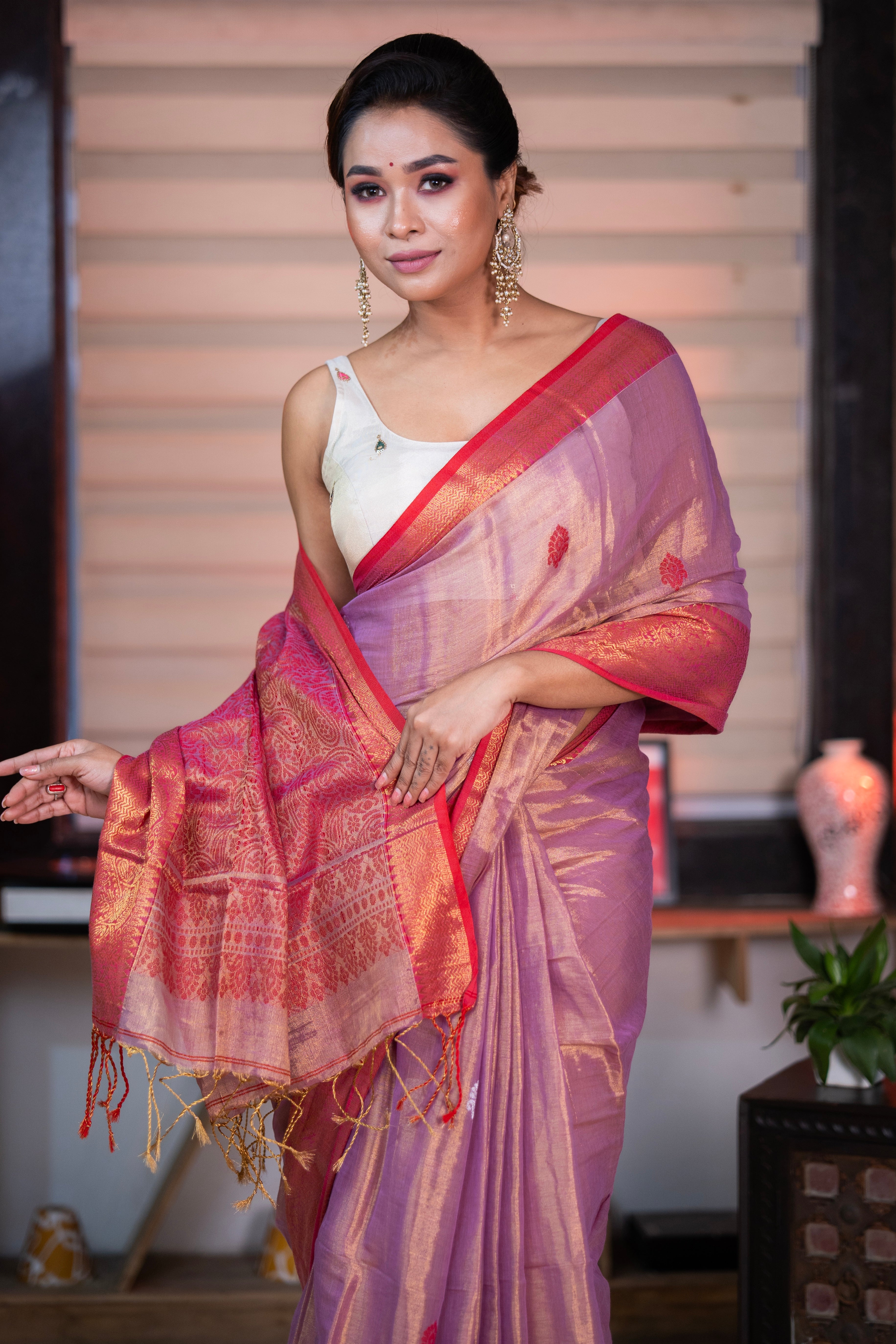 Metallic bubble Pink Tissue Linen Handwoven Saree