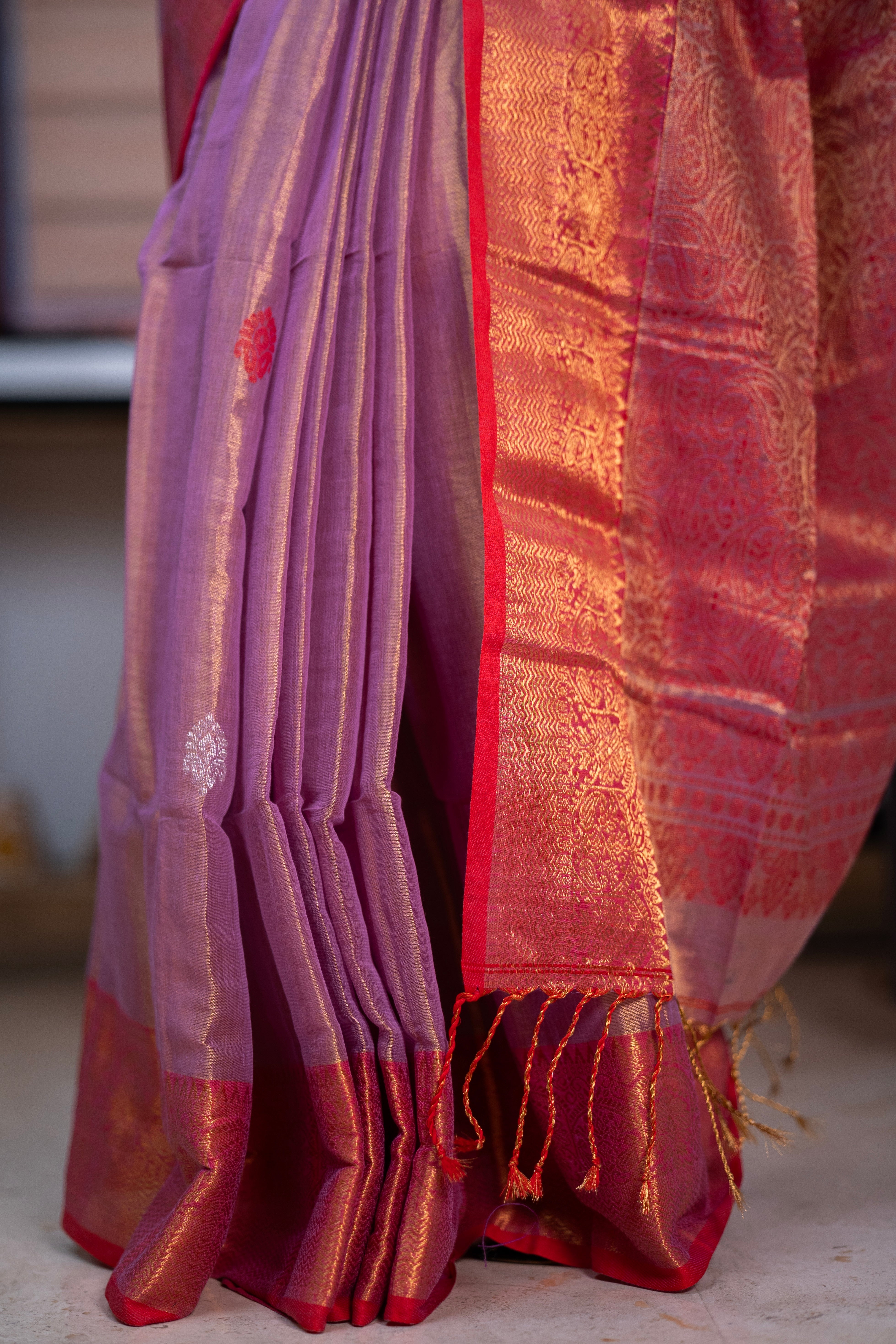 Metallic bubble Pink Tissue Linen Handwoven Saree