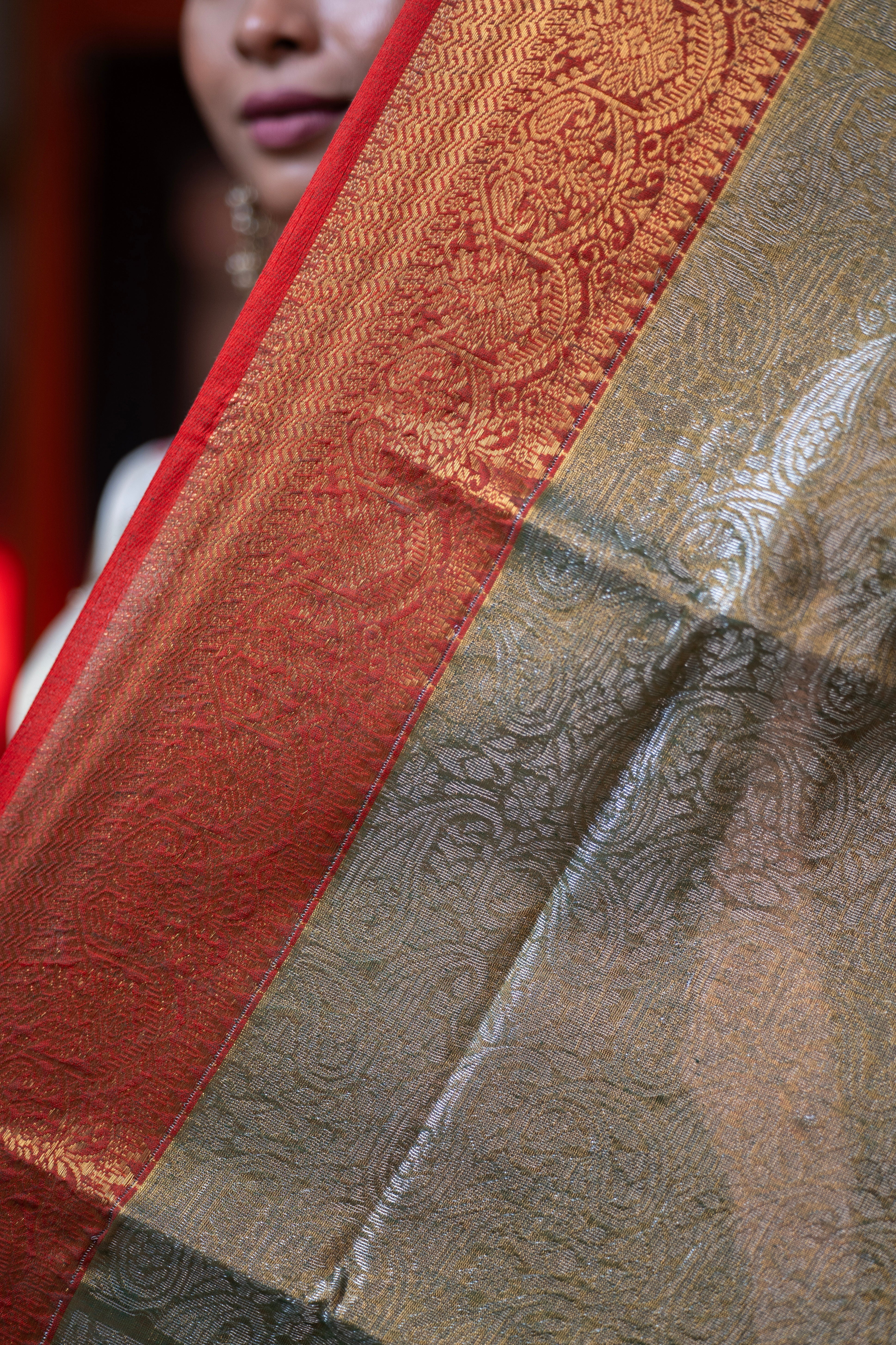 Metallic Olive Tissue Linen Handwoven Saree