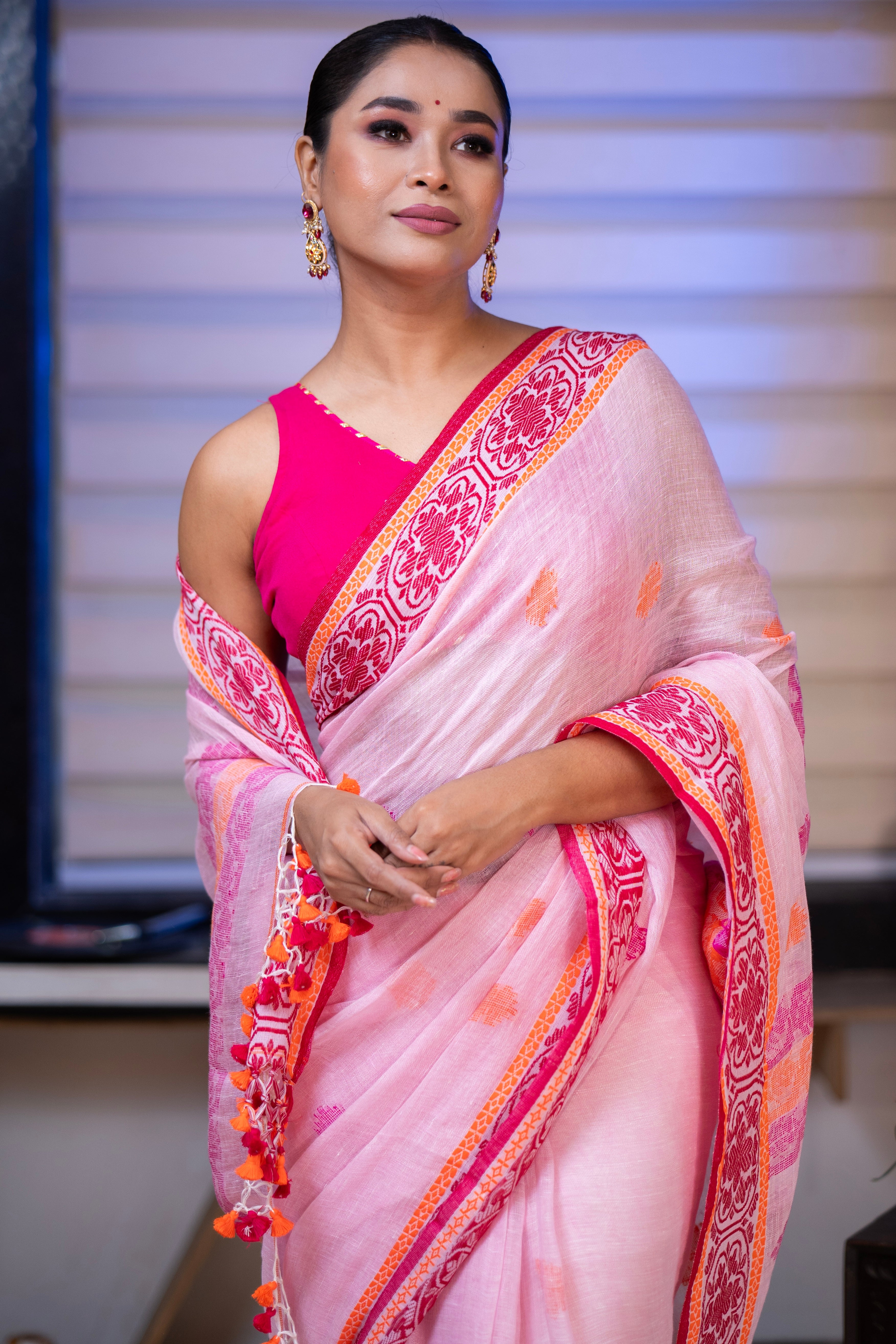 Baby Pink & Rani Linen Hand Woven Jamdani Saree