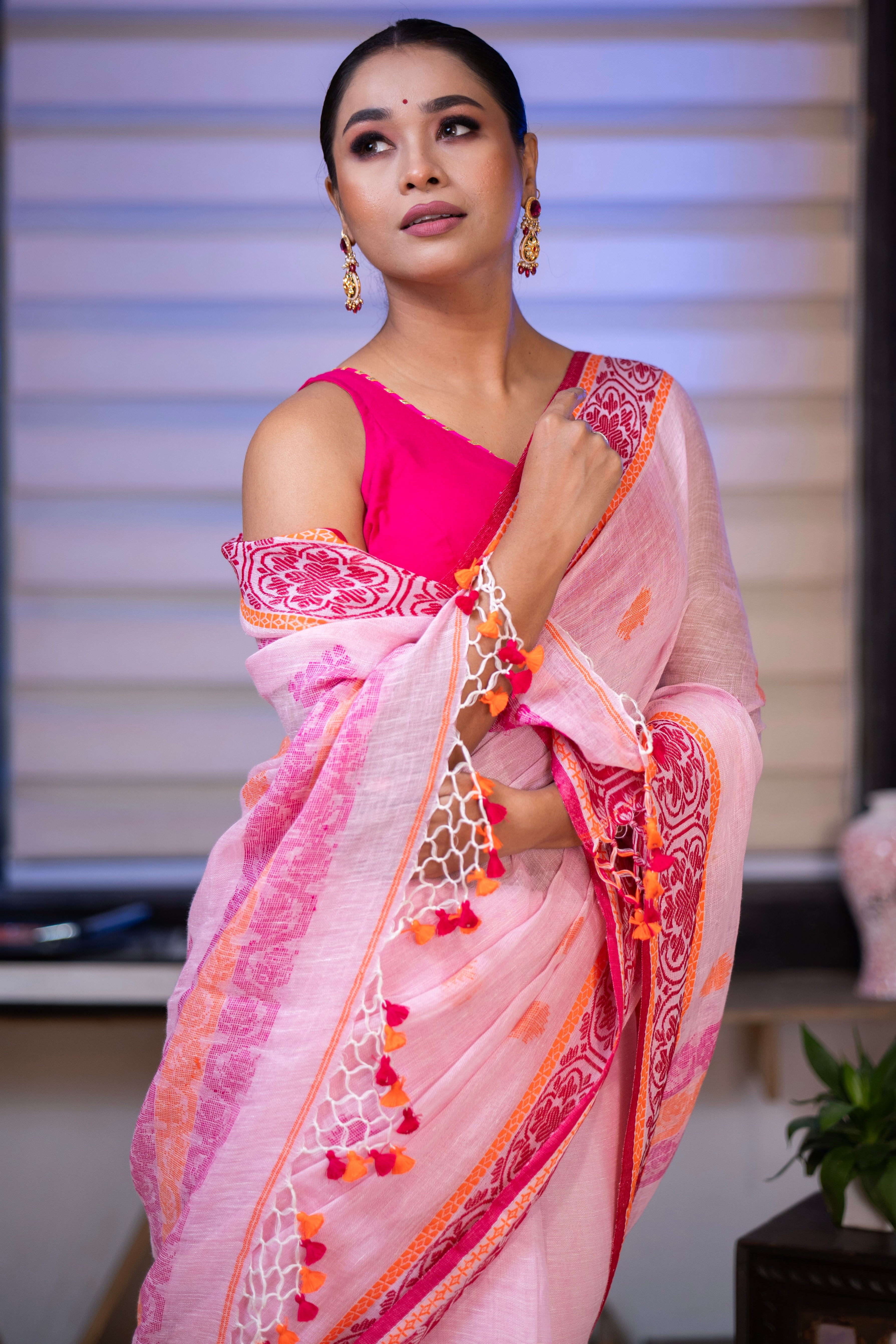 Baby Pink & Rani Linen Hand Woven Jamdani Saree