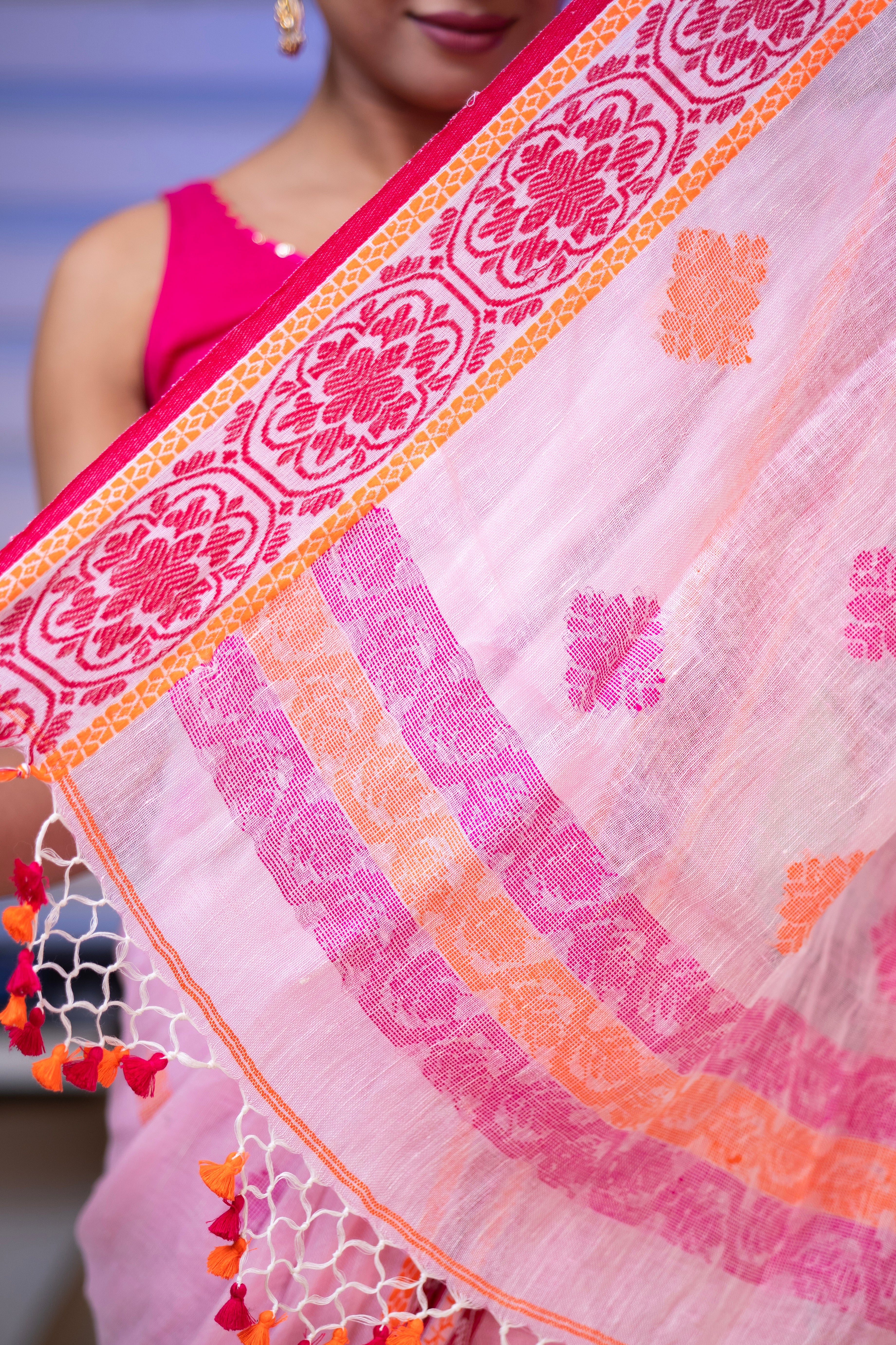 Baby Pink & Rani Linen Hand Woven Jamdani Saree