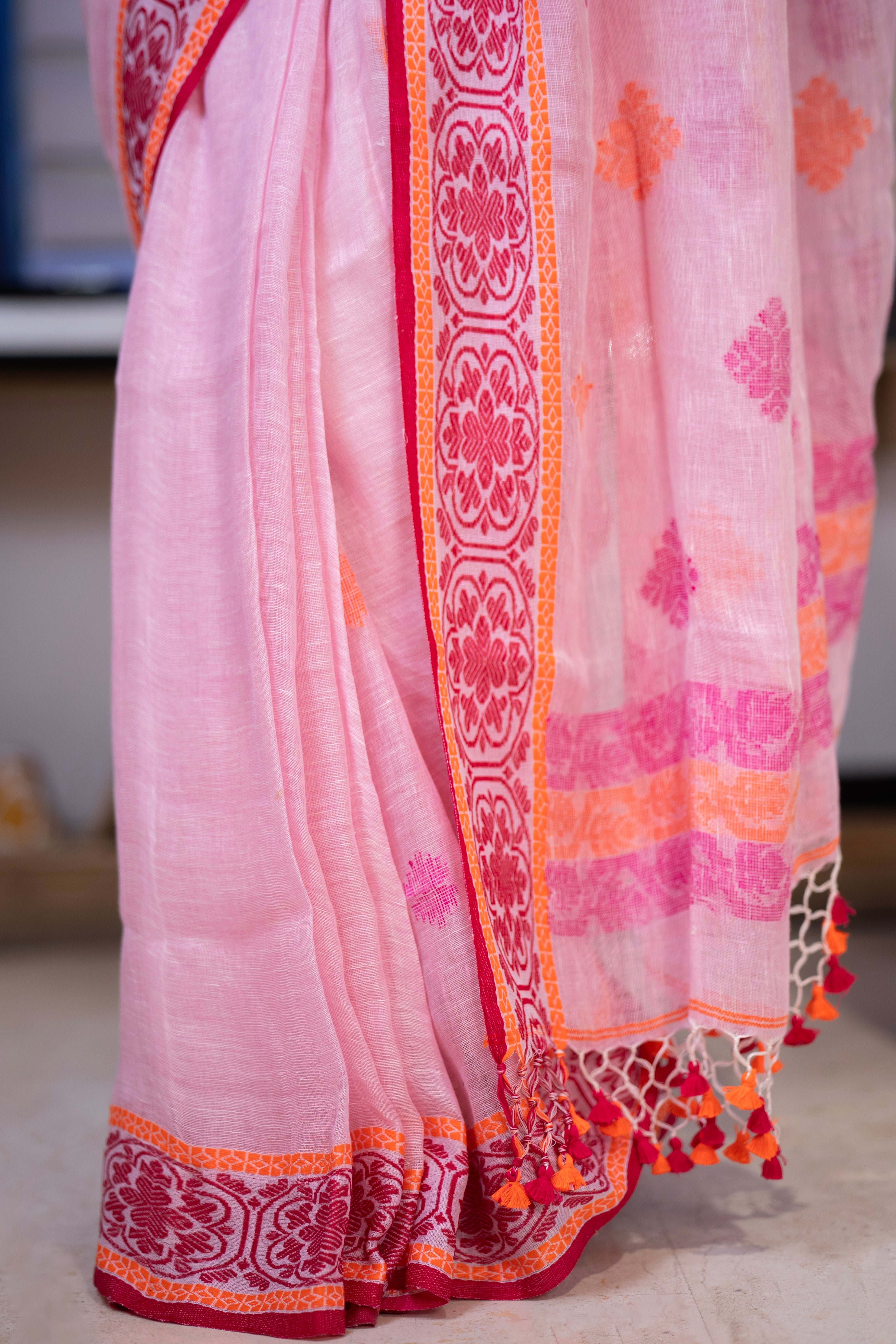Baby Pink & Rani Linen Hand Woven Jamdani Saree