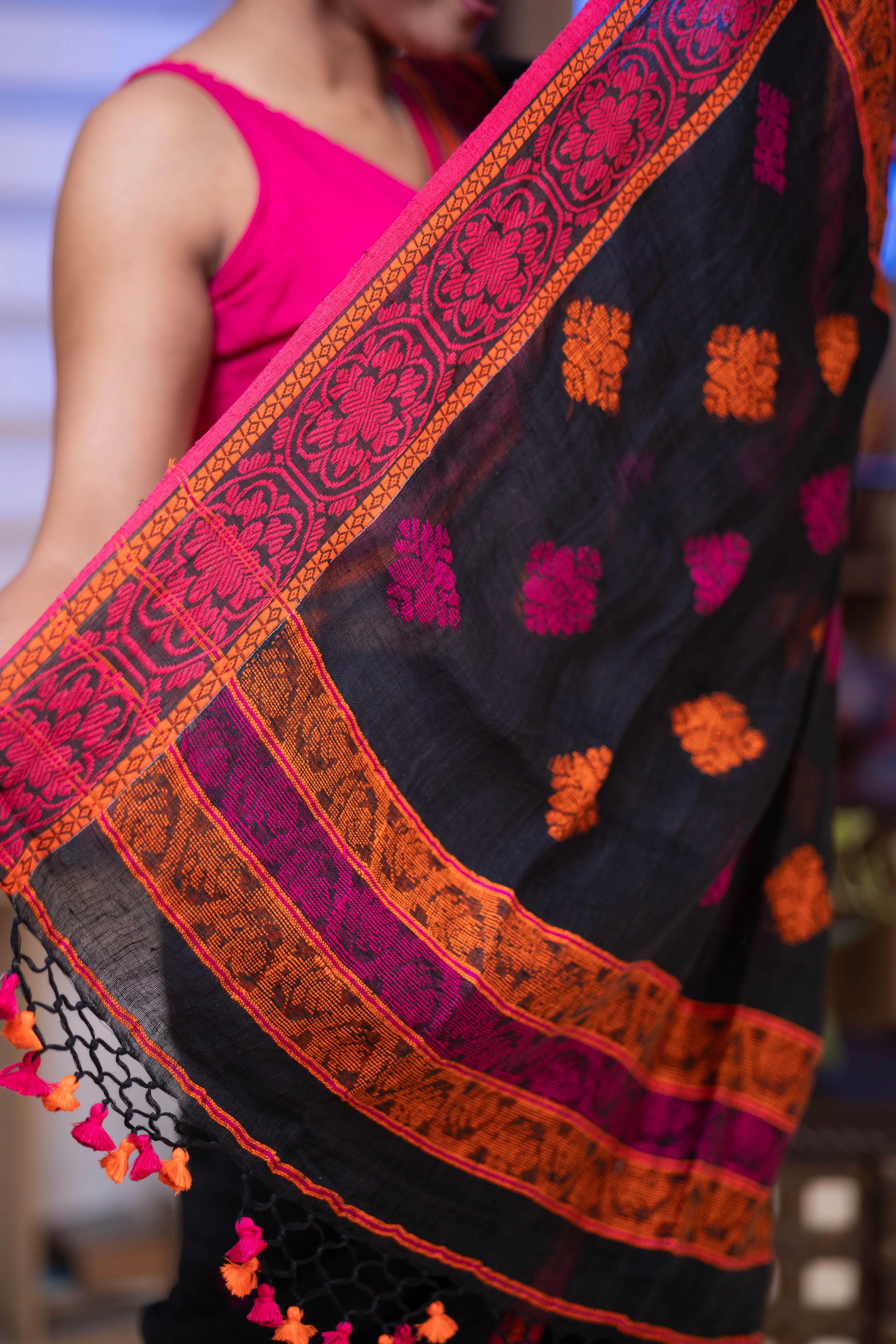 Black & Orange Linen Hand Woven Jamdani Saree