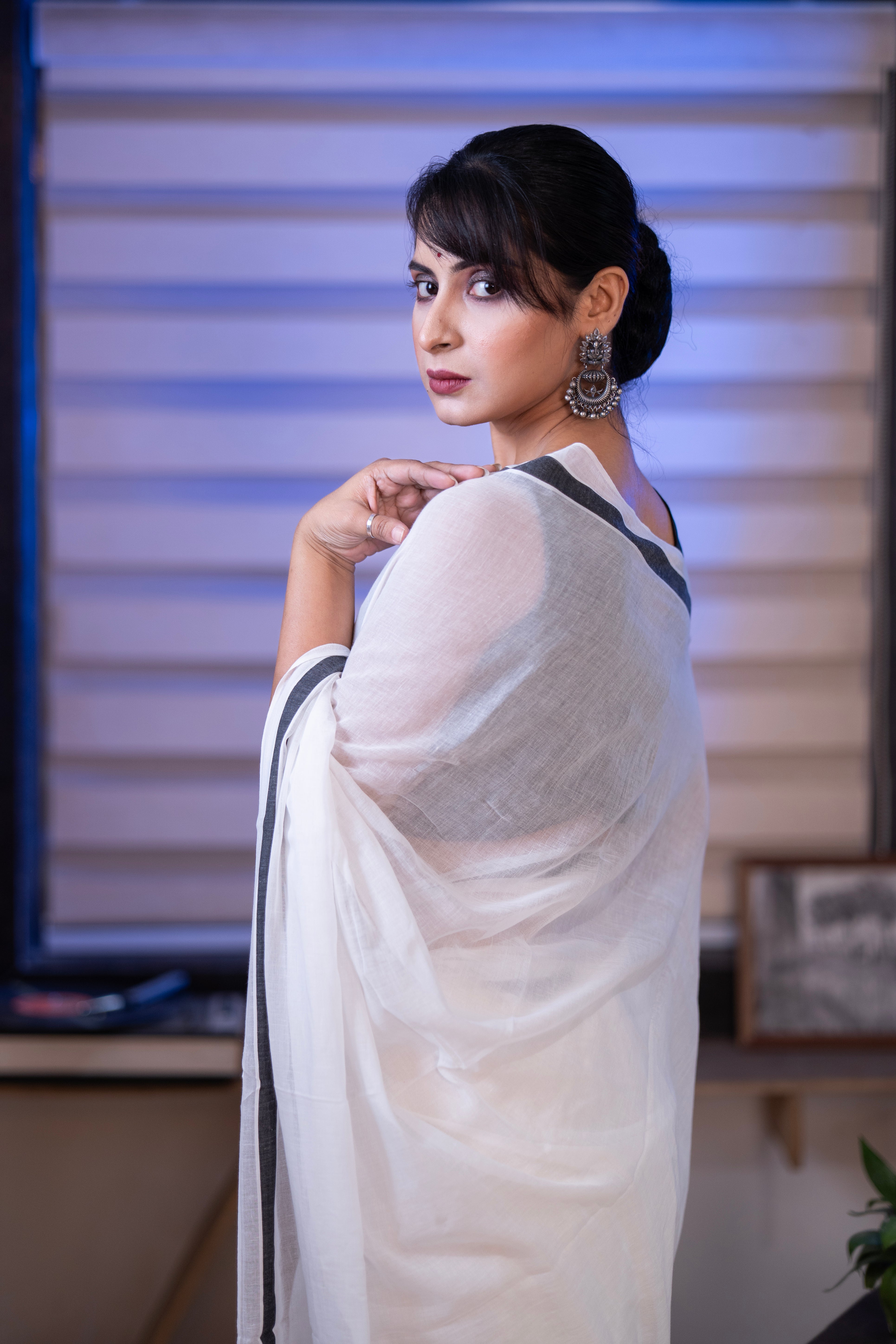 Safed Sitara Mul Mul Cotton Saree- White
