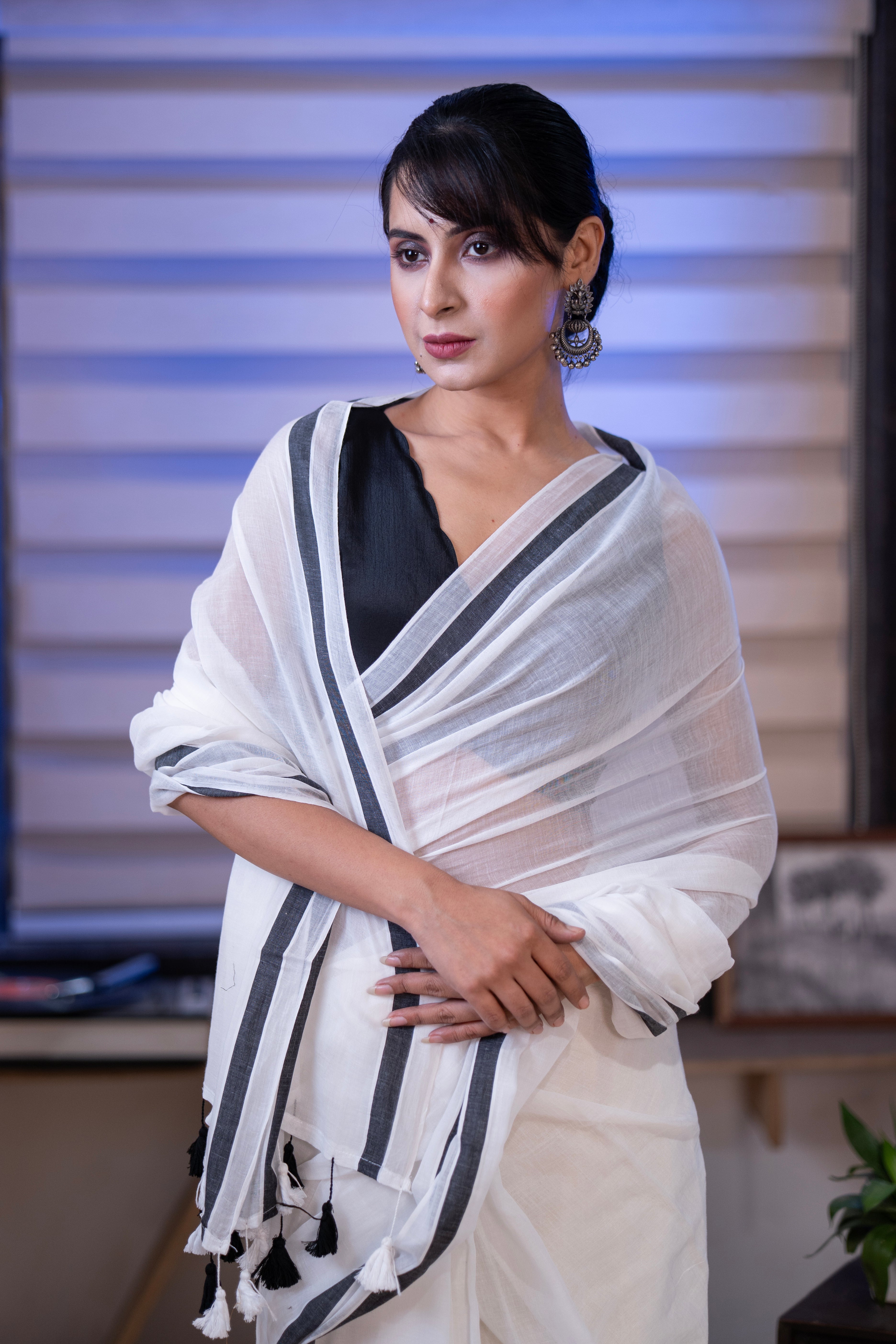 Safed Sitara Mul Mul Cotton Saree- White