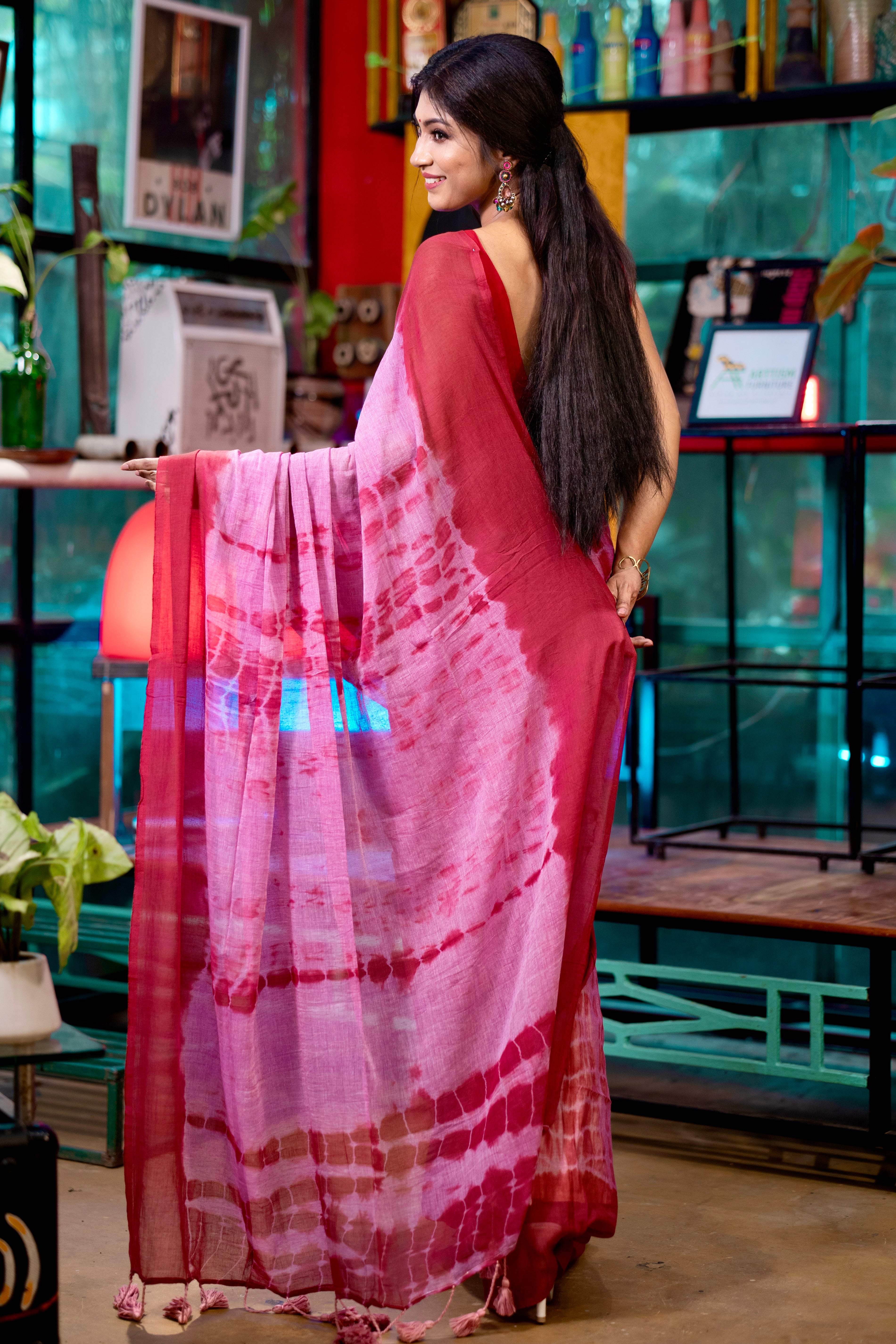 Shibori Print Mulmul Cotton Saree- Maroon and Pink