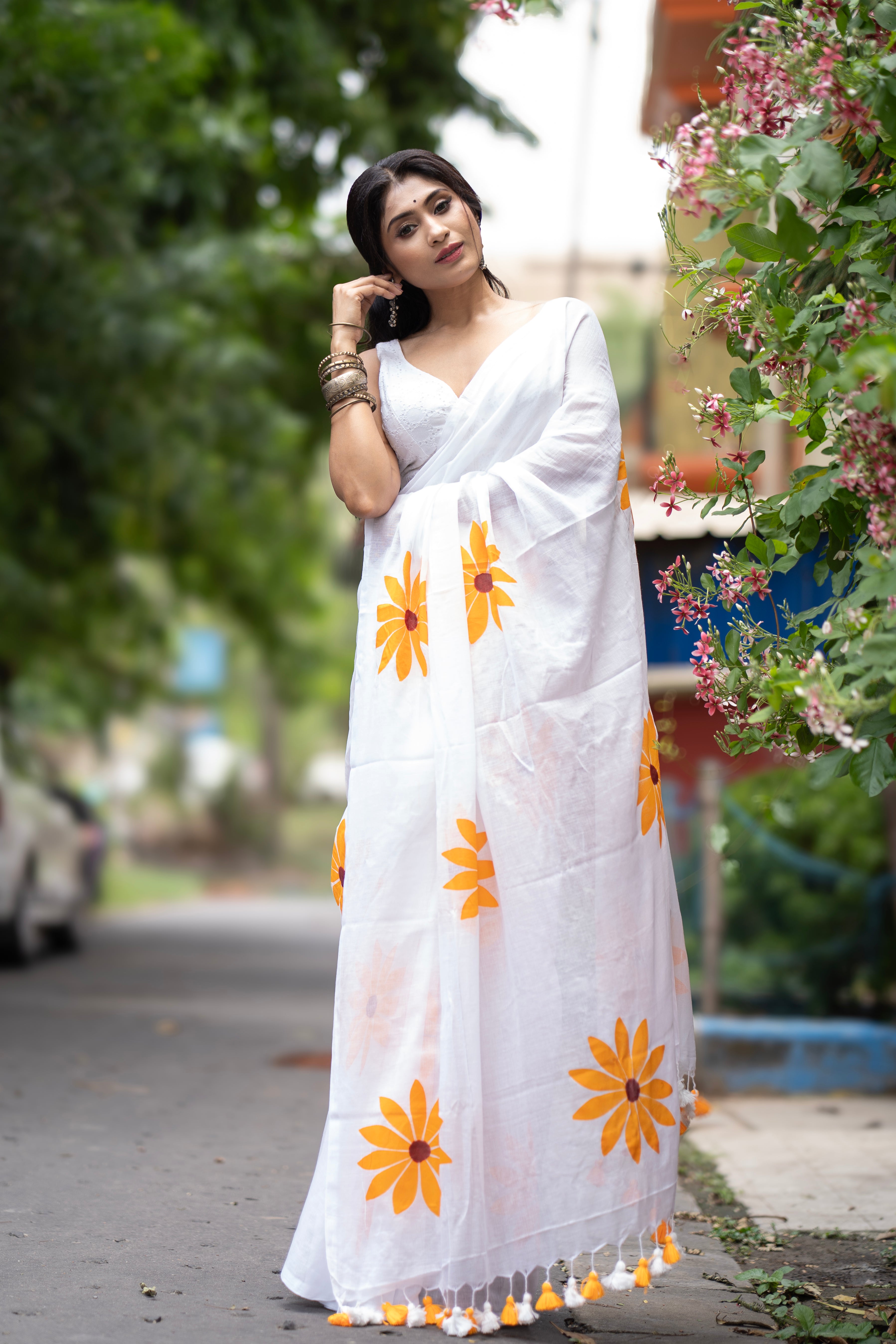 Hand Printed flowers mulmul cotton saree-white