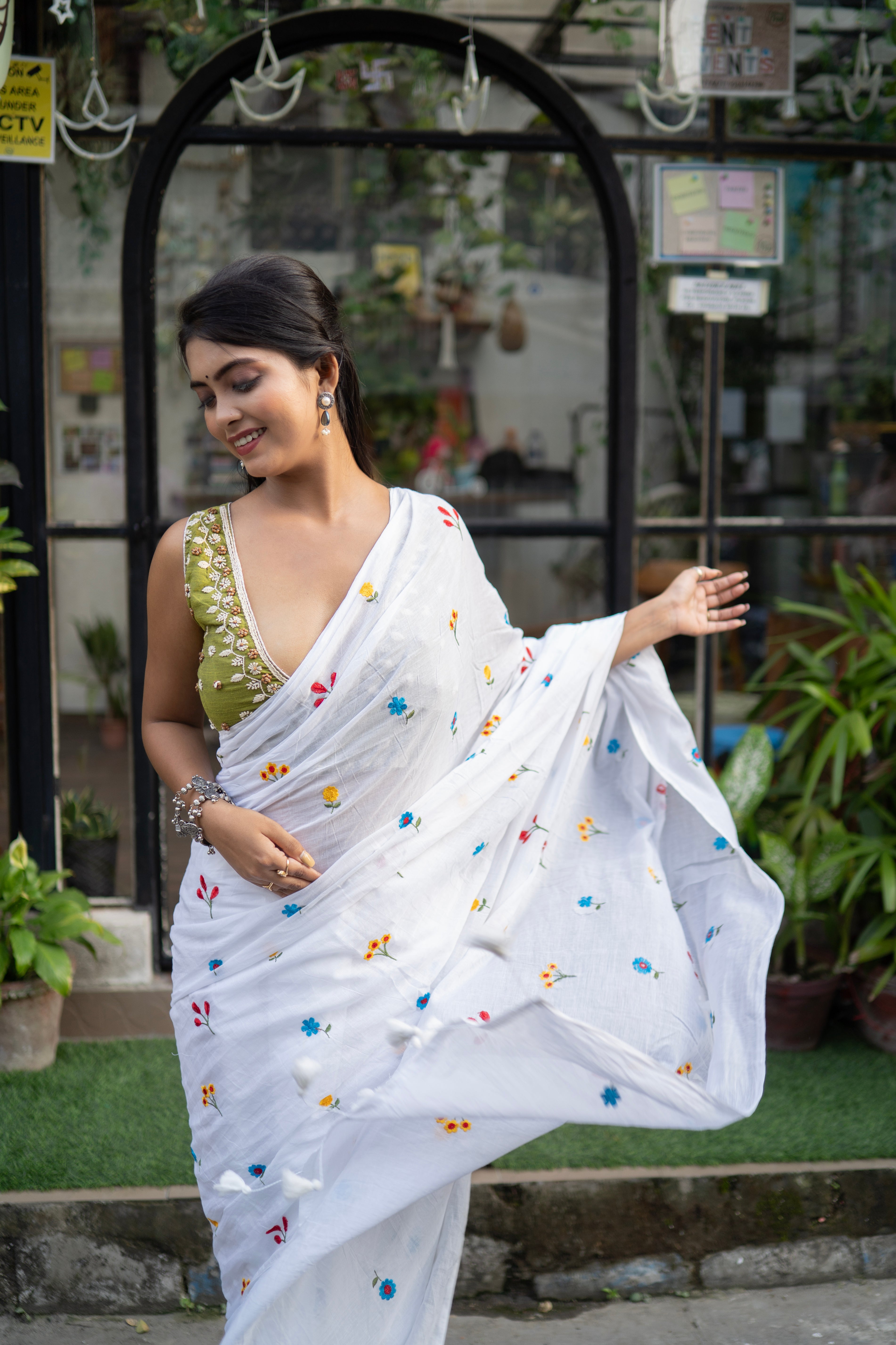 White Embroidered Mul Mul Cotton Saree