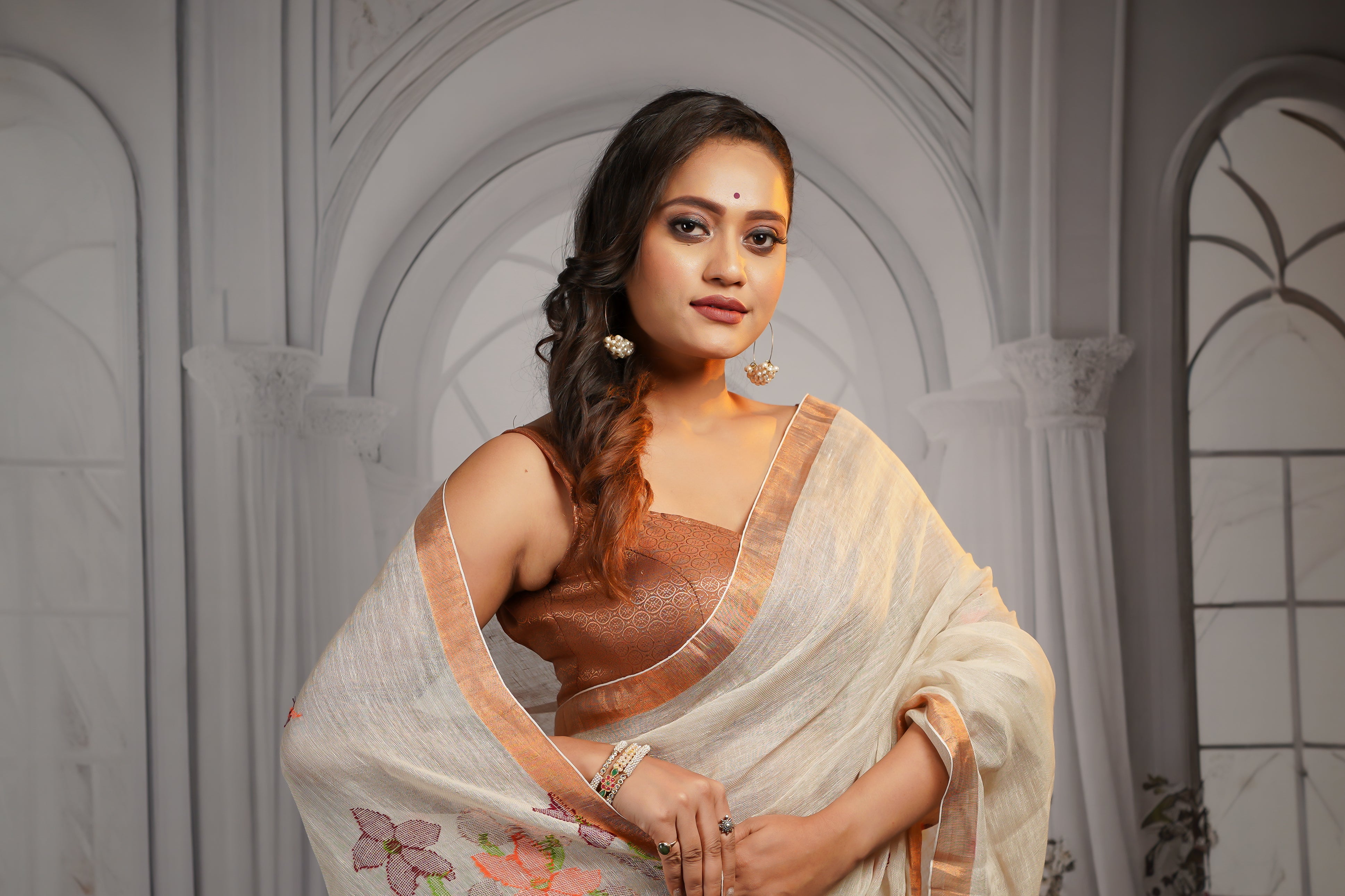 Beigh Pure Linen Handwoven Jamdani Saree