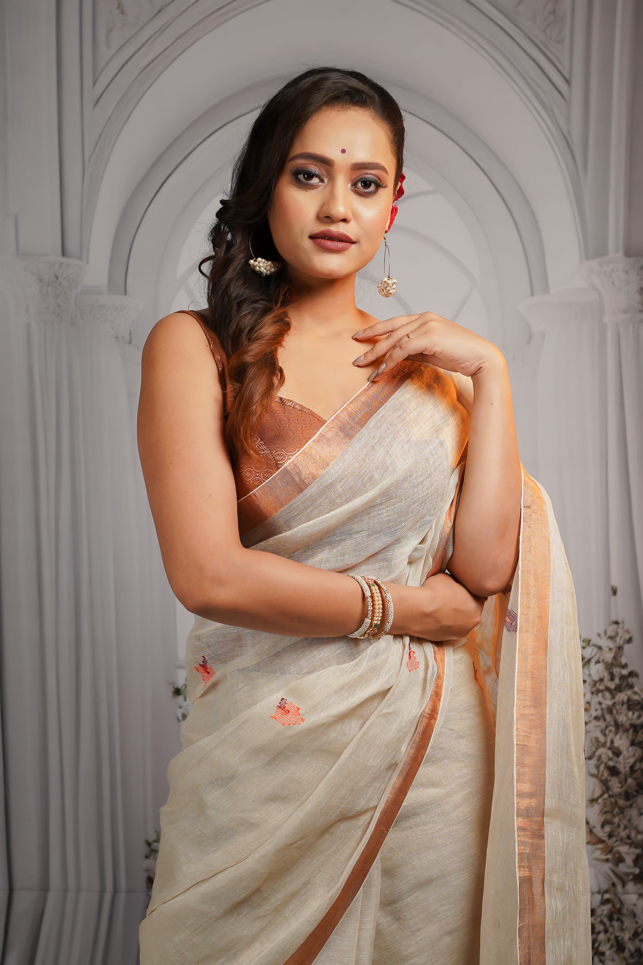 Beigh Pure Linen Handwoven Jamdani Saree