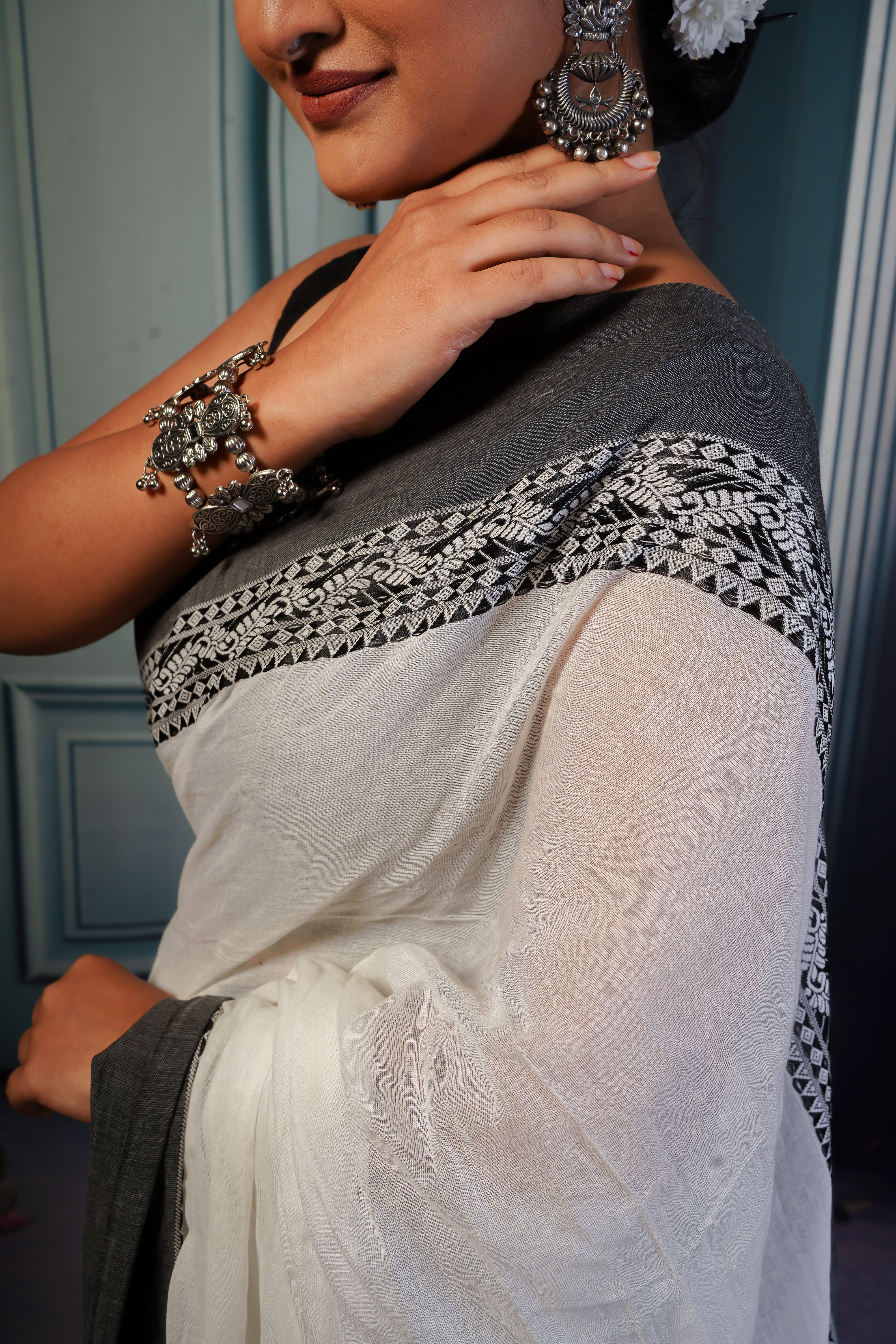 White & Grey Mul Mul Cotton Saree
