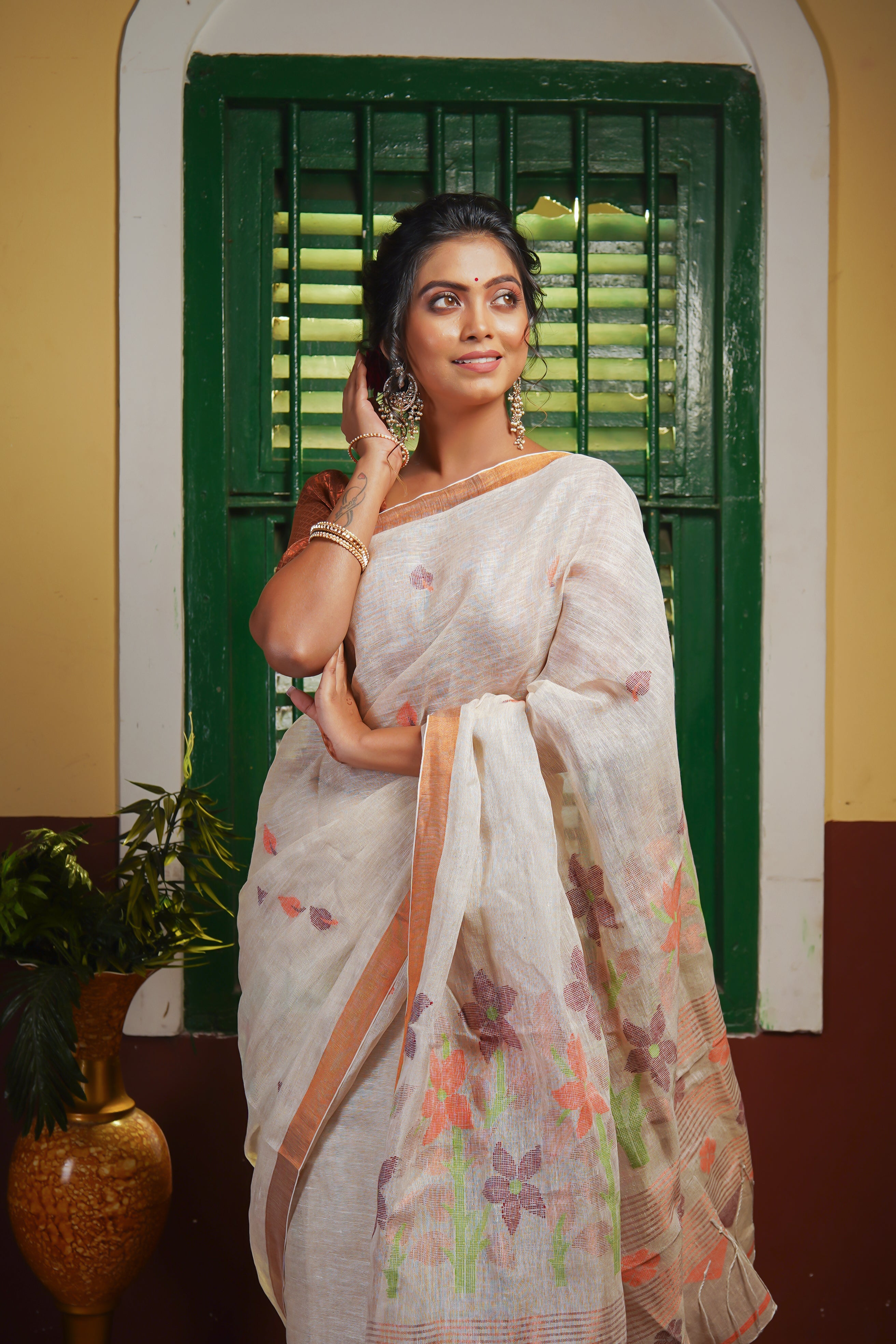 Beigh Pure Linen Handwoven Jamdani Saree