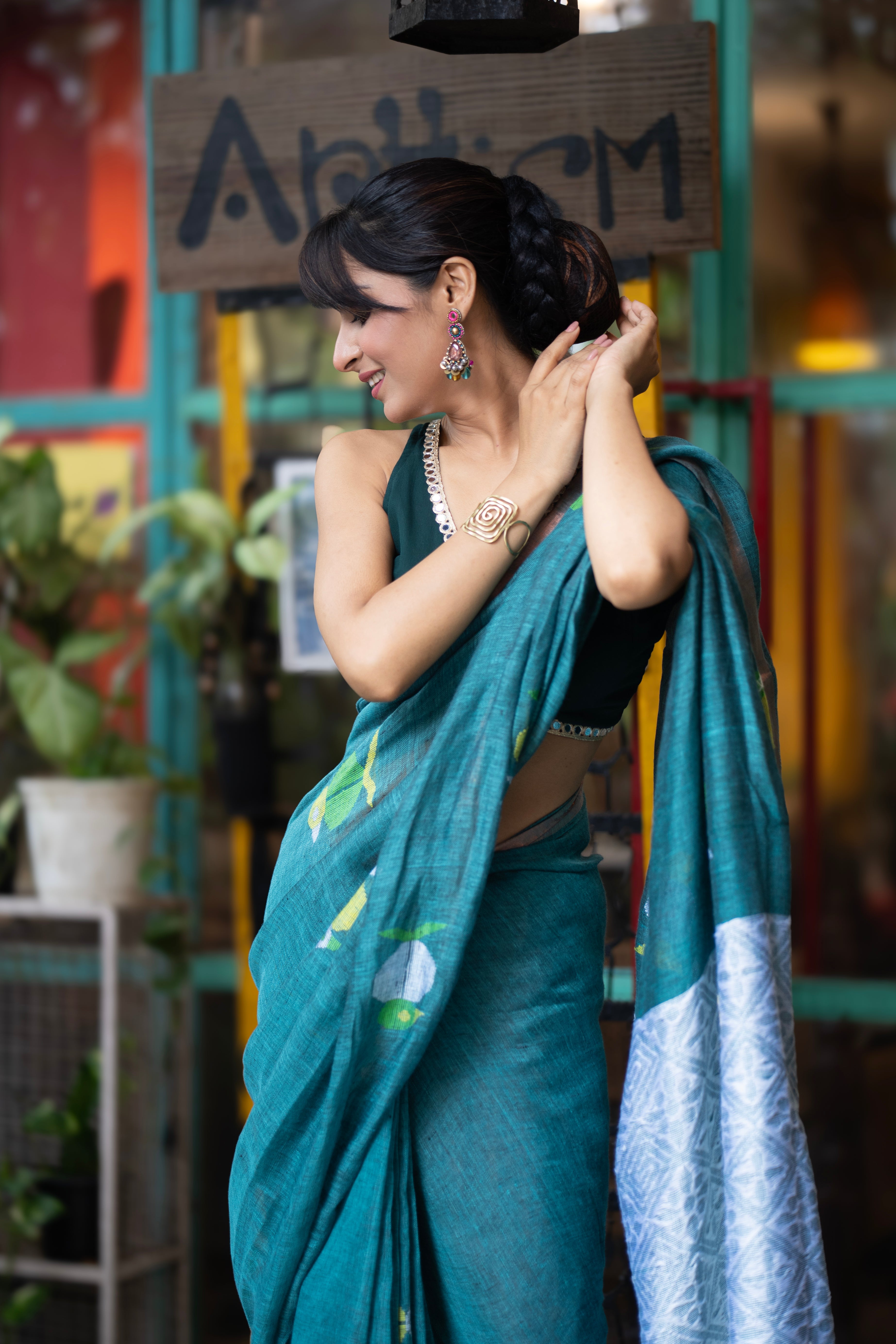Handwoven Green Linen Jamdani Saree with Penguin Animal Print