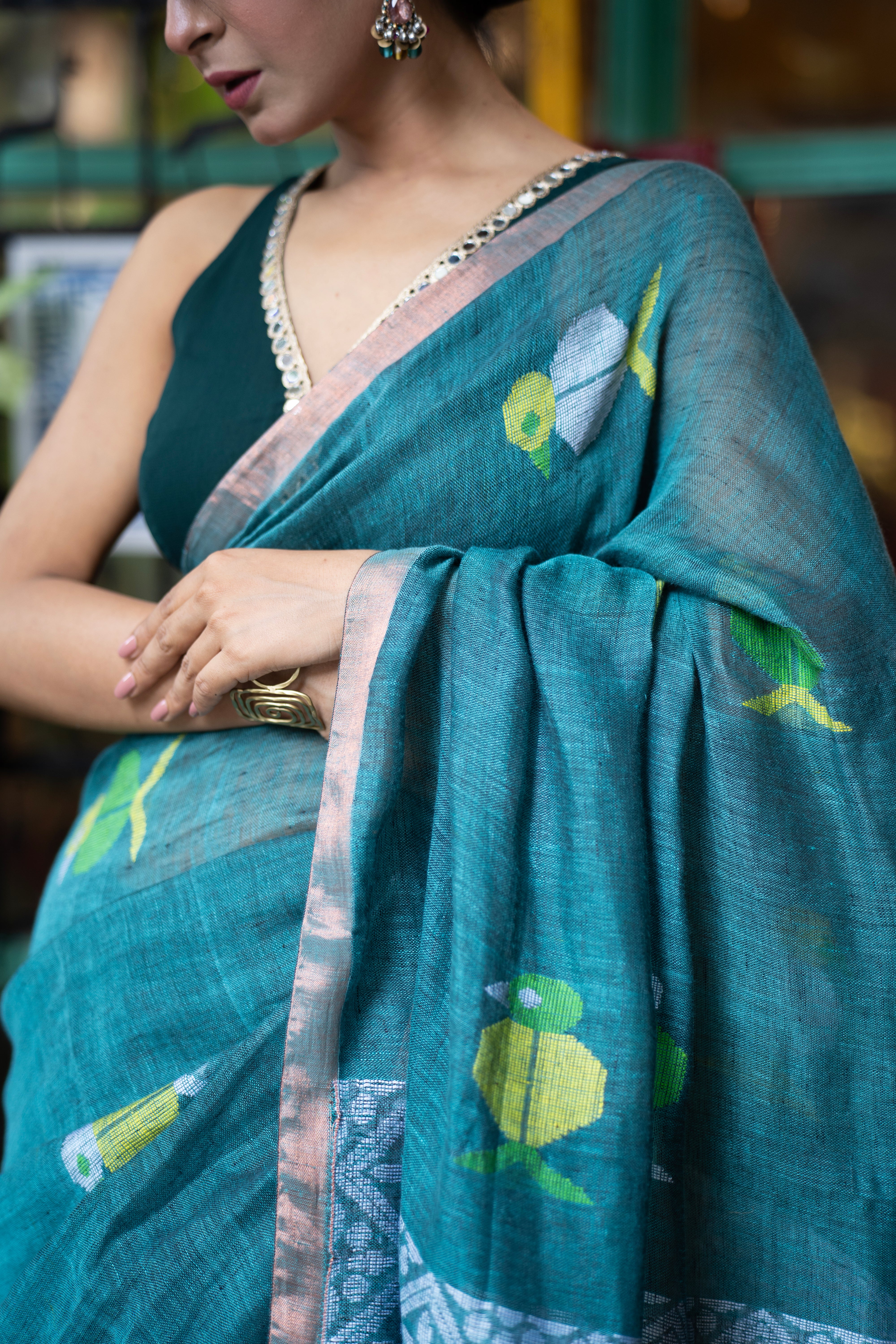 Handwoven Green Linen Jamdani Saree with Penguin Animal Print