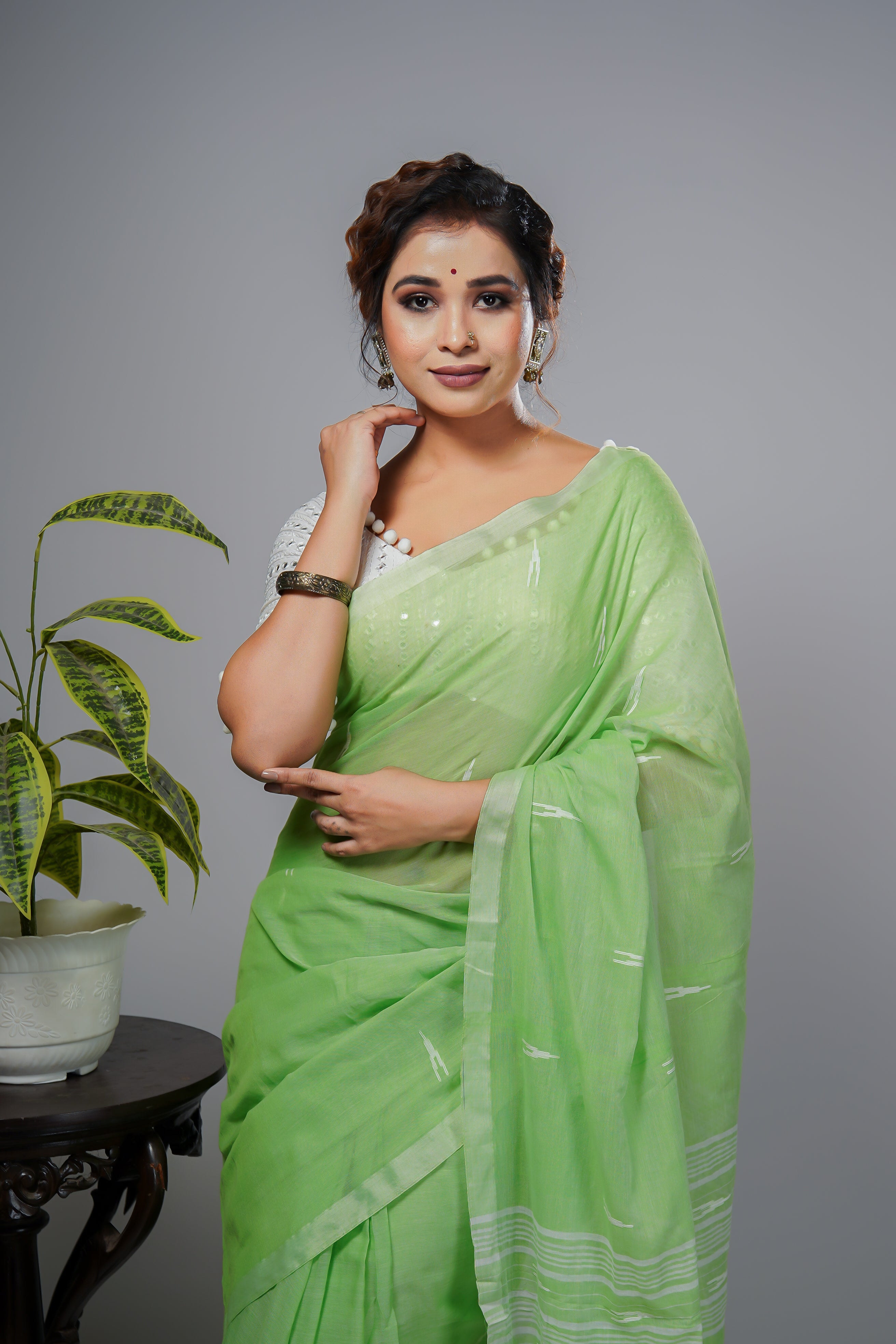 LIGHT GREEN PURE MUL MUL COTTON HAND WEAVING SAREE