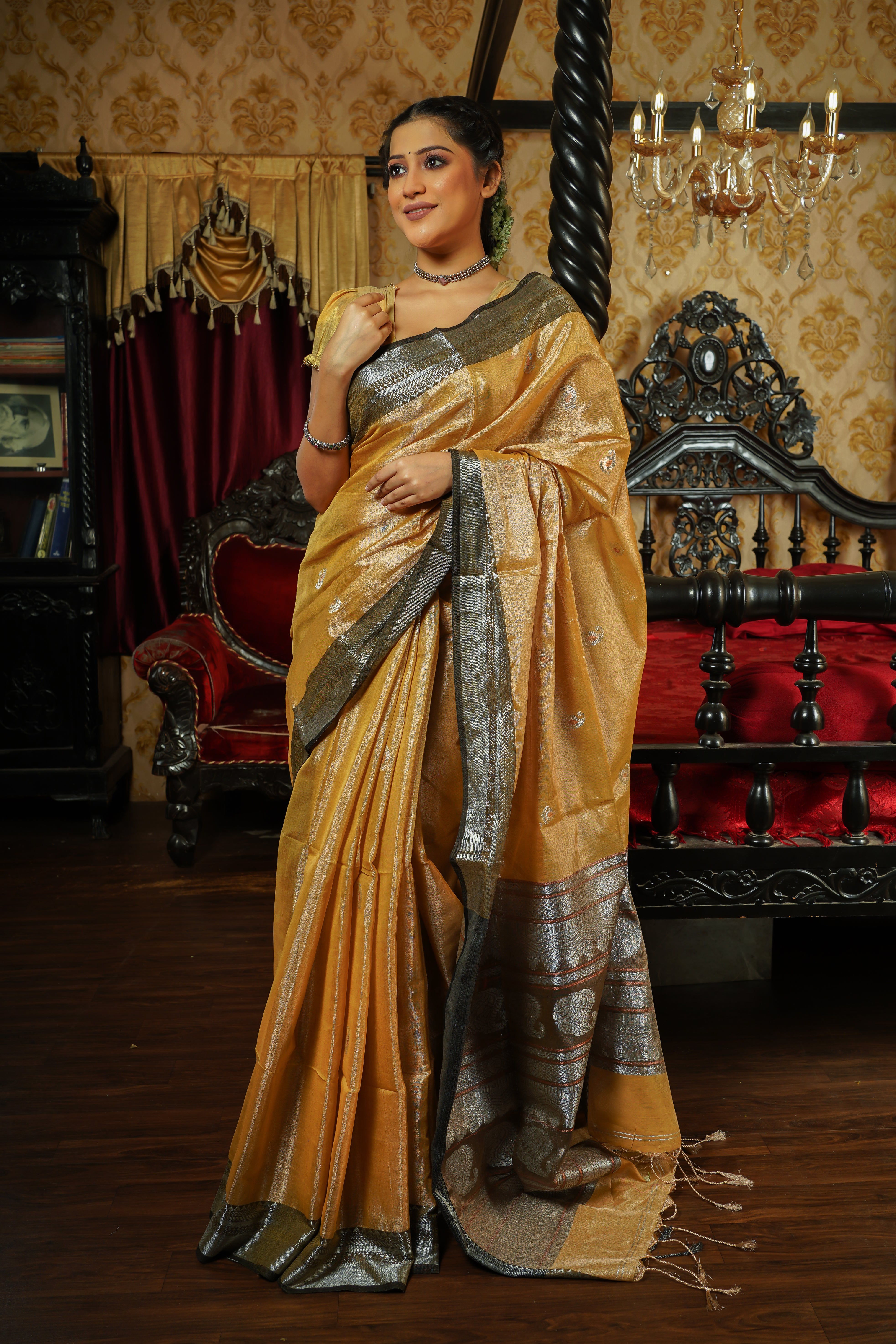 Metallic Gold Pure Tissue Linen Handwoven Jamdani Saree