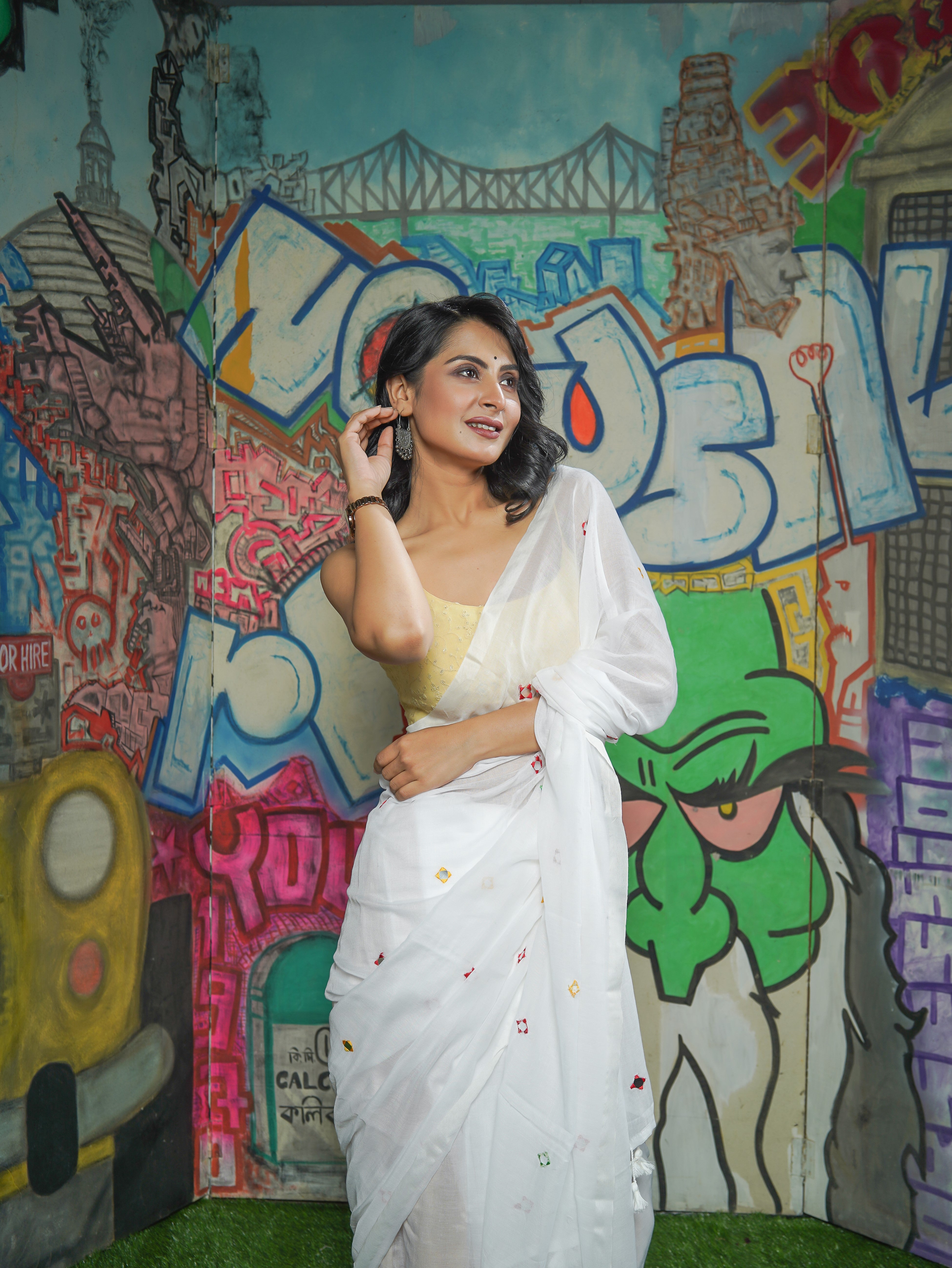 Pure Mul Cotton Mirror Work Saree- White