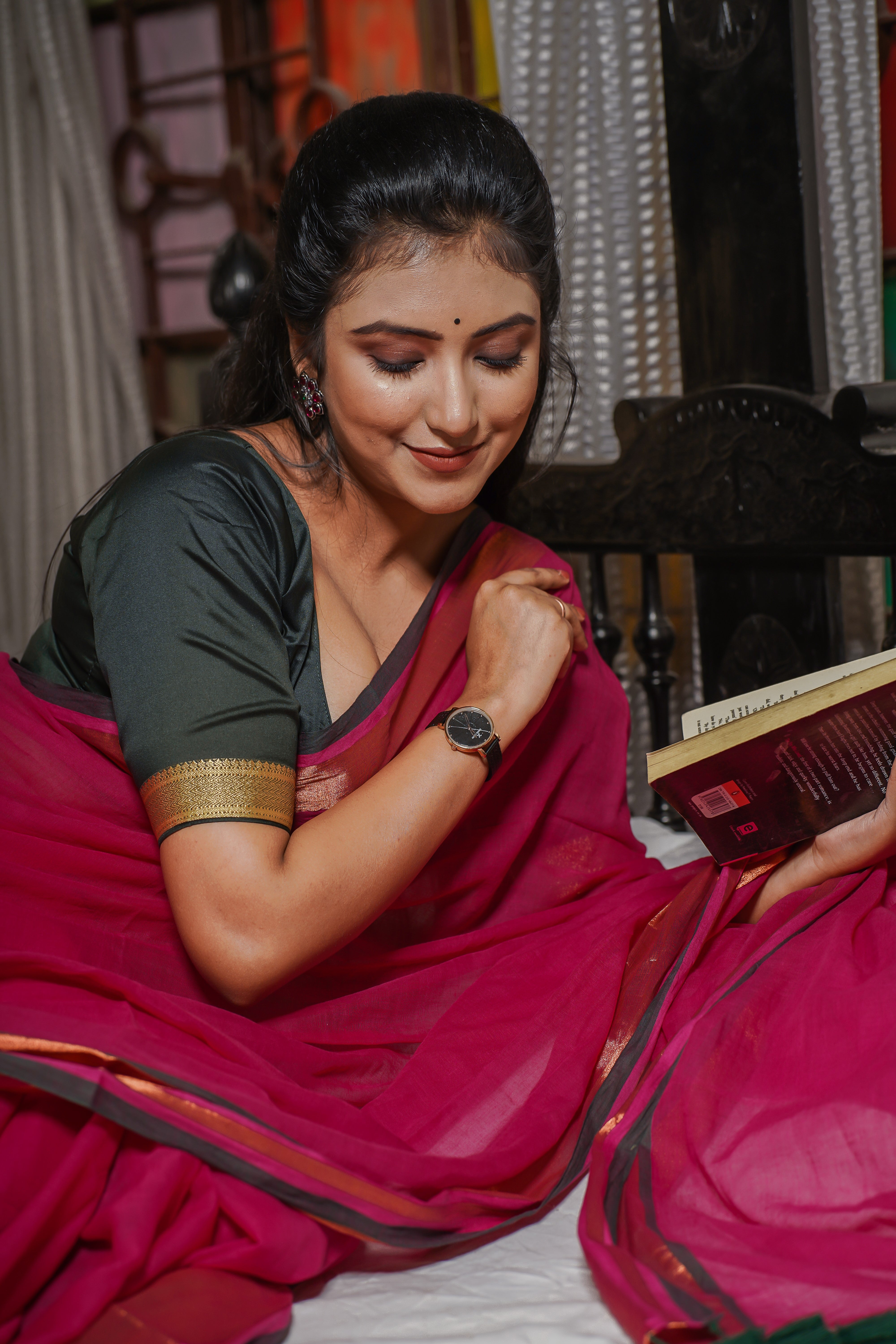 Rani Mul Mul Cotton Saree With Golden Border