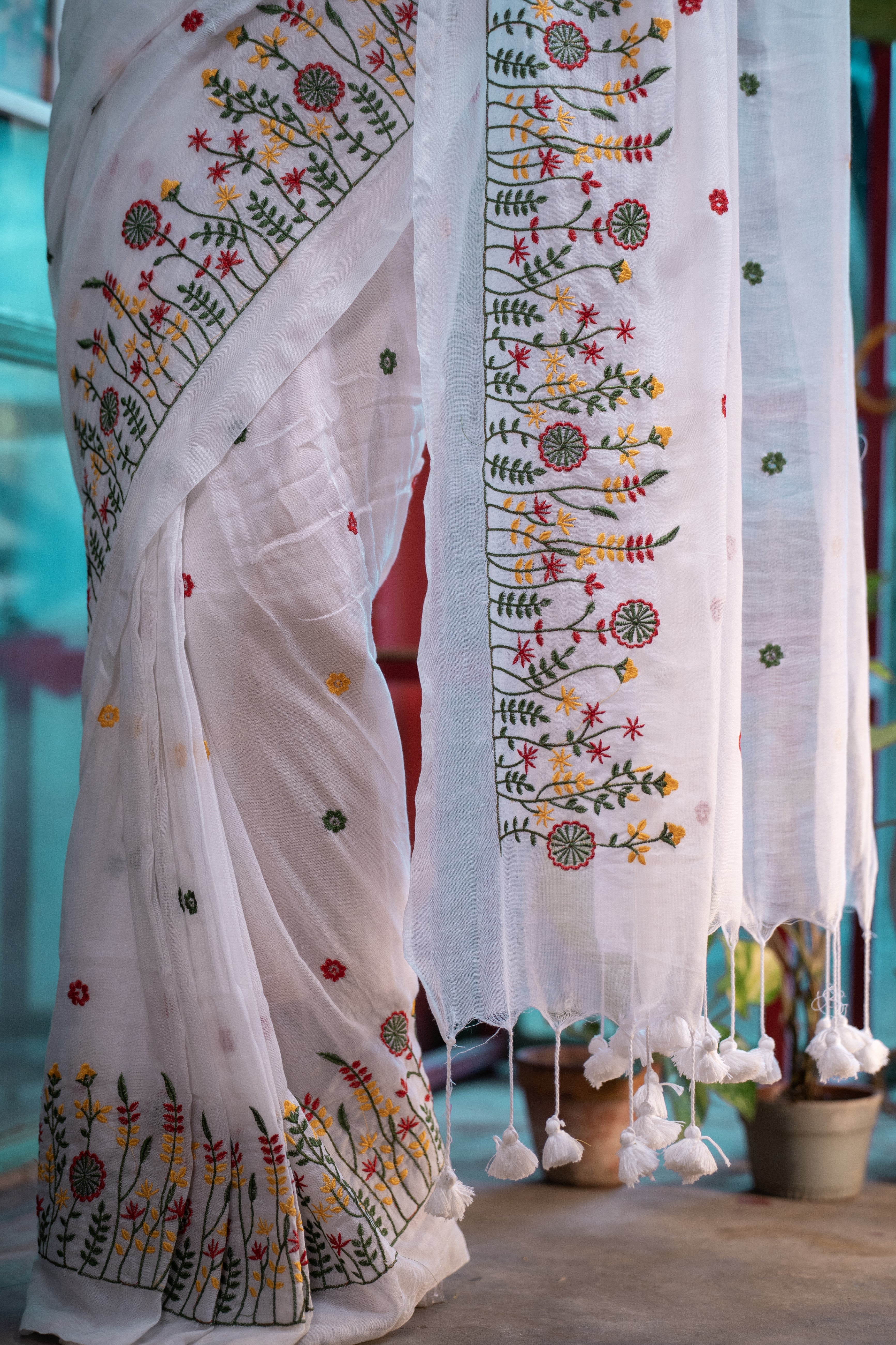Mul Mul Cotton Embroidery Saree-White