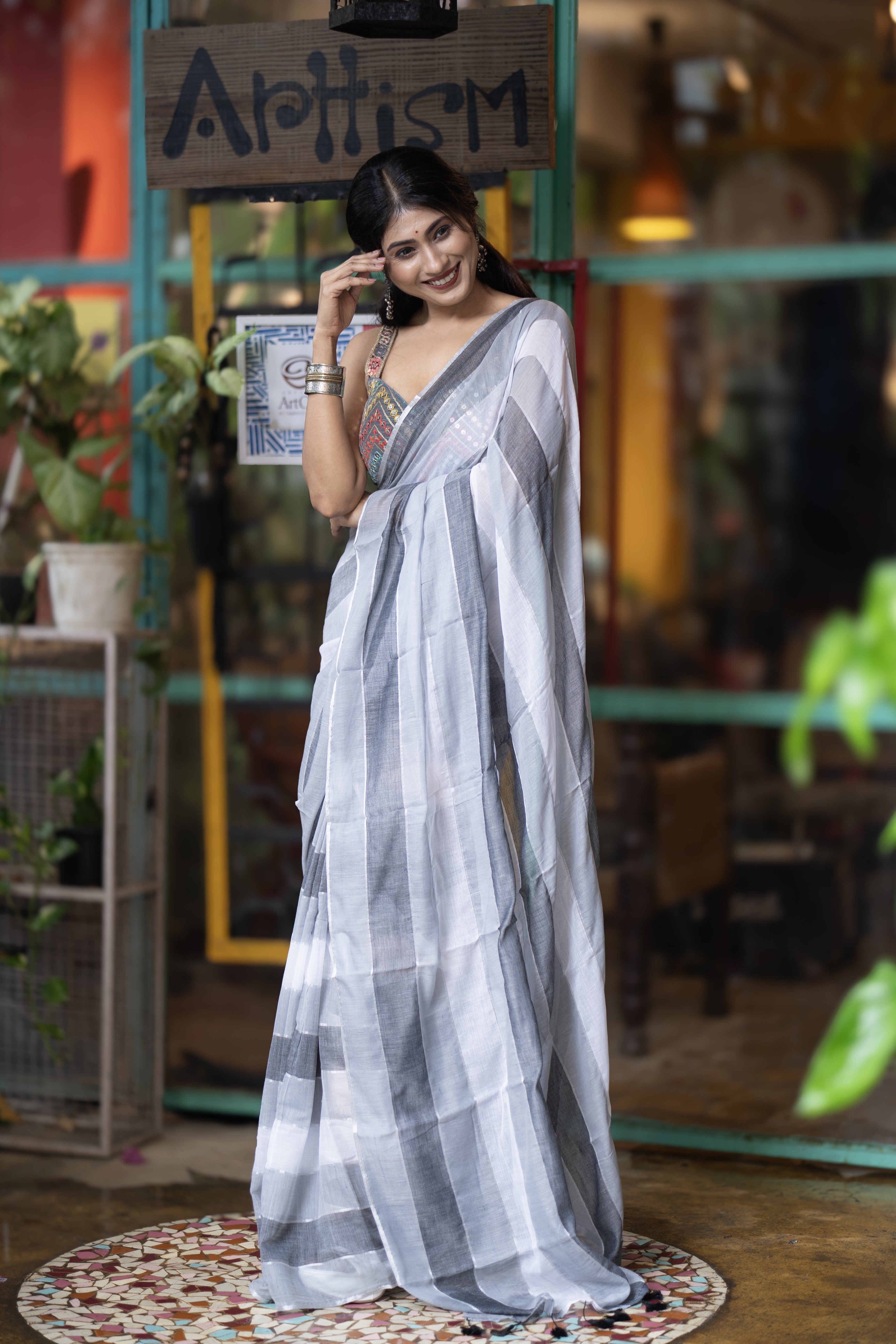 Check Mul Mul Cotton Saree - Grey and White