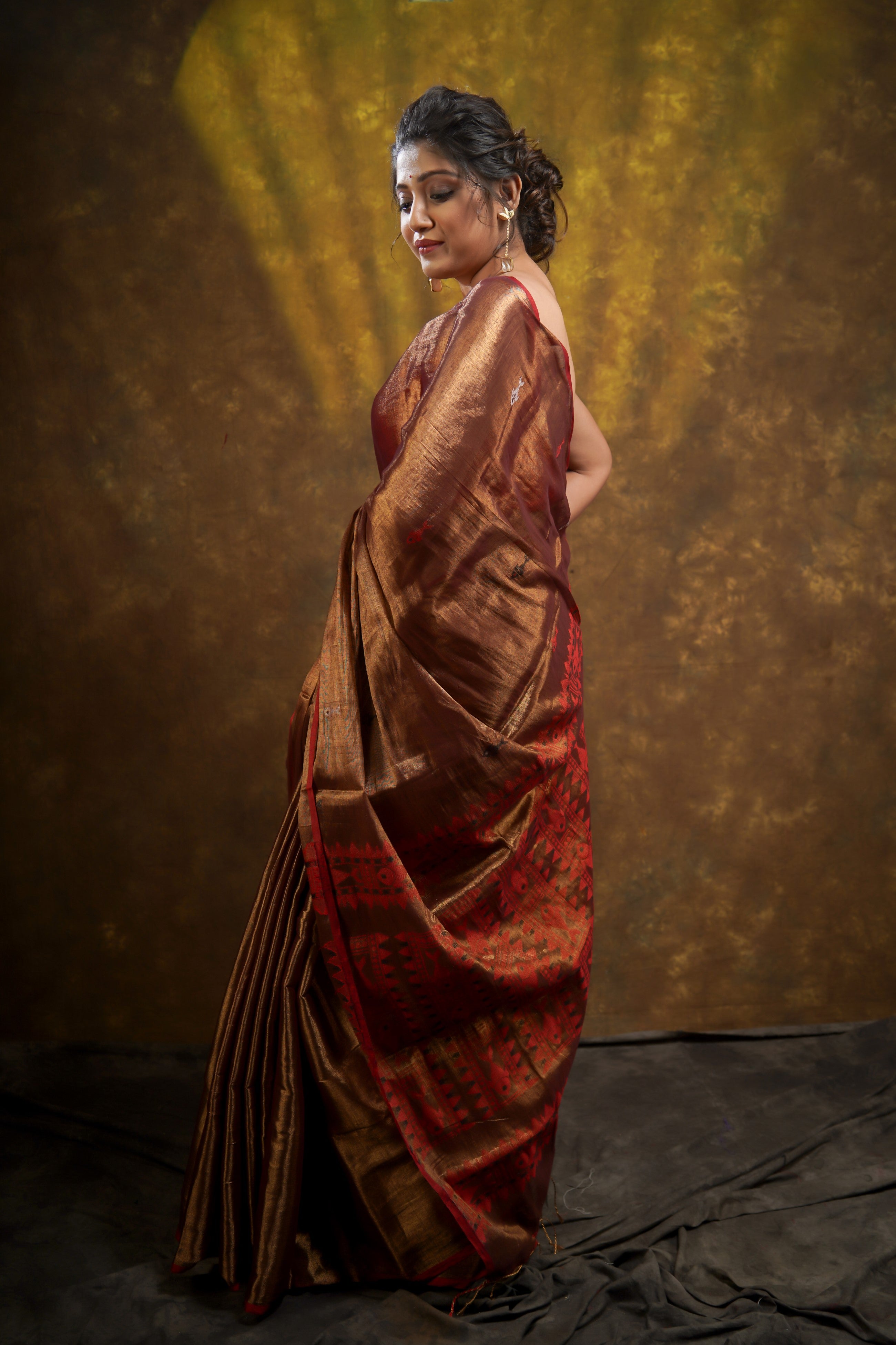Metallic Chocolate Tissue Linen Handwoven Saree