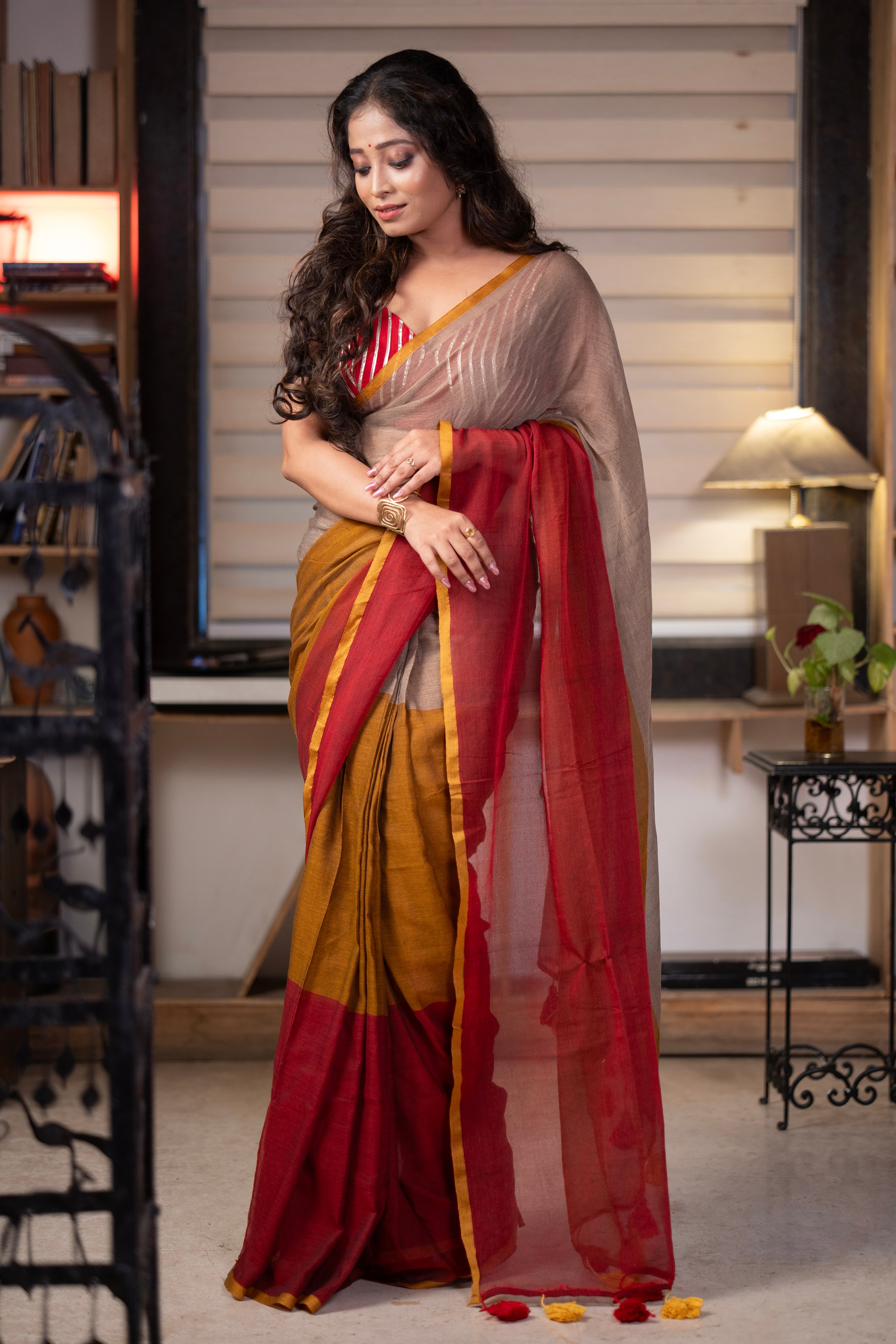 Maroon multicolour Mul Mul Cotton Saree