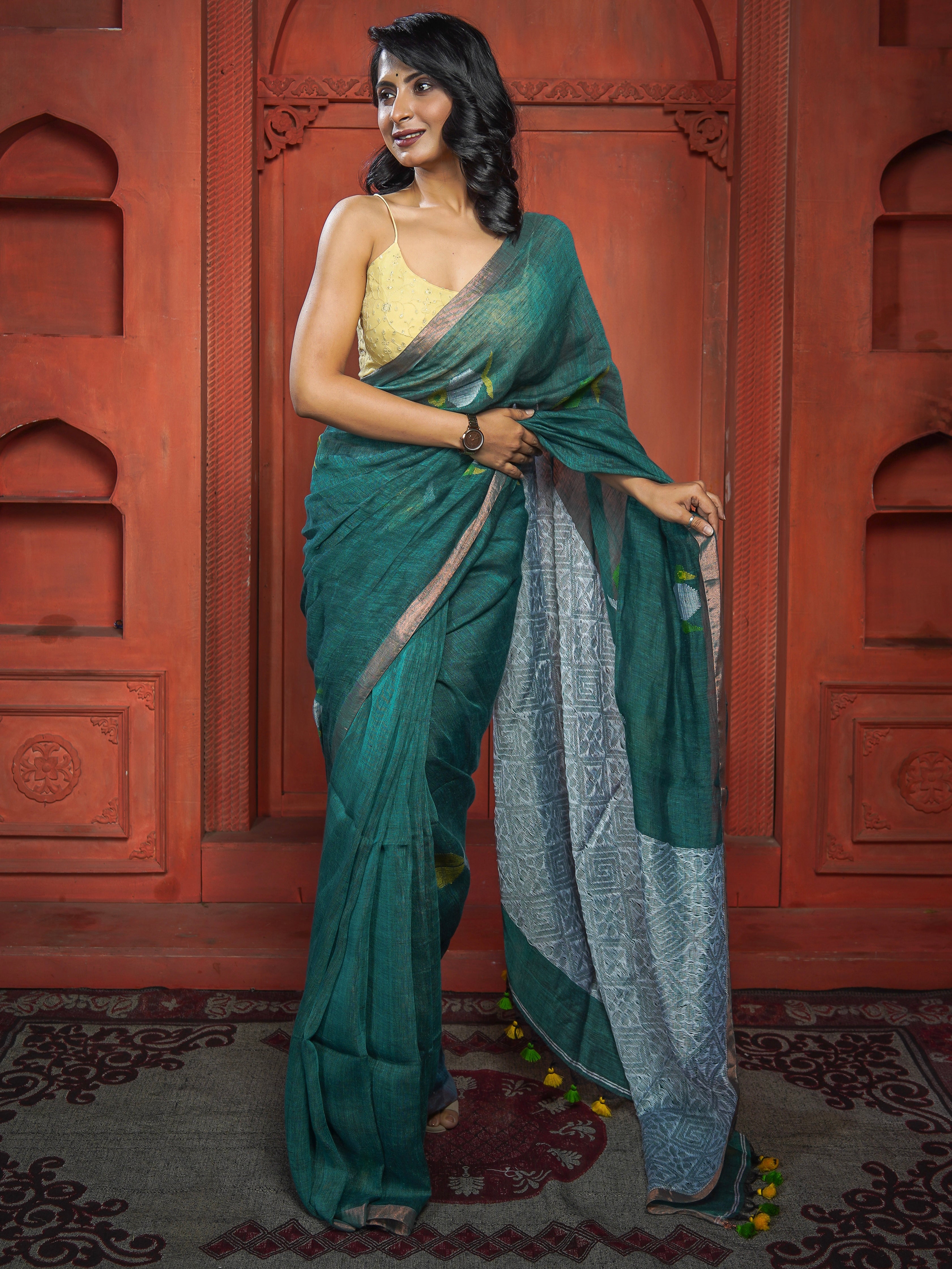 Handwoven Green Linen Jamdani Saree with Penguin Animal Print