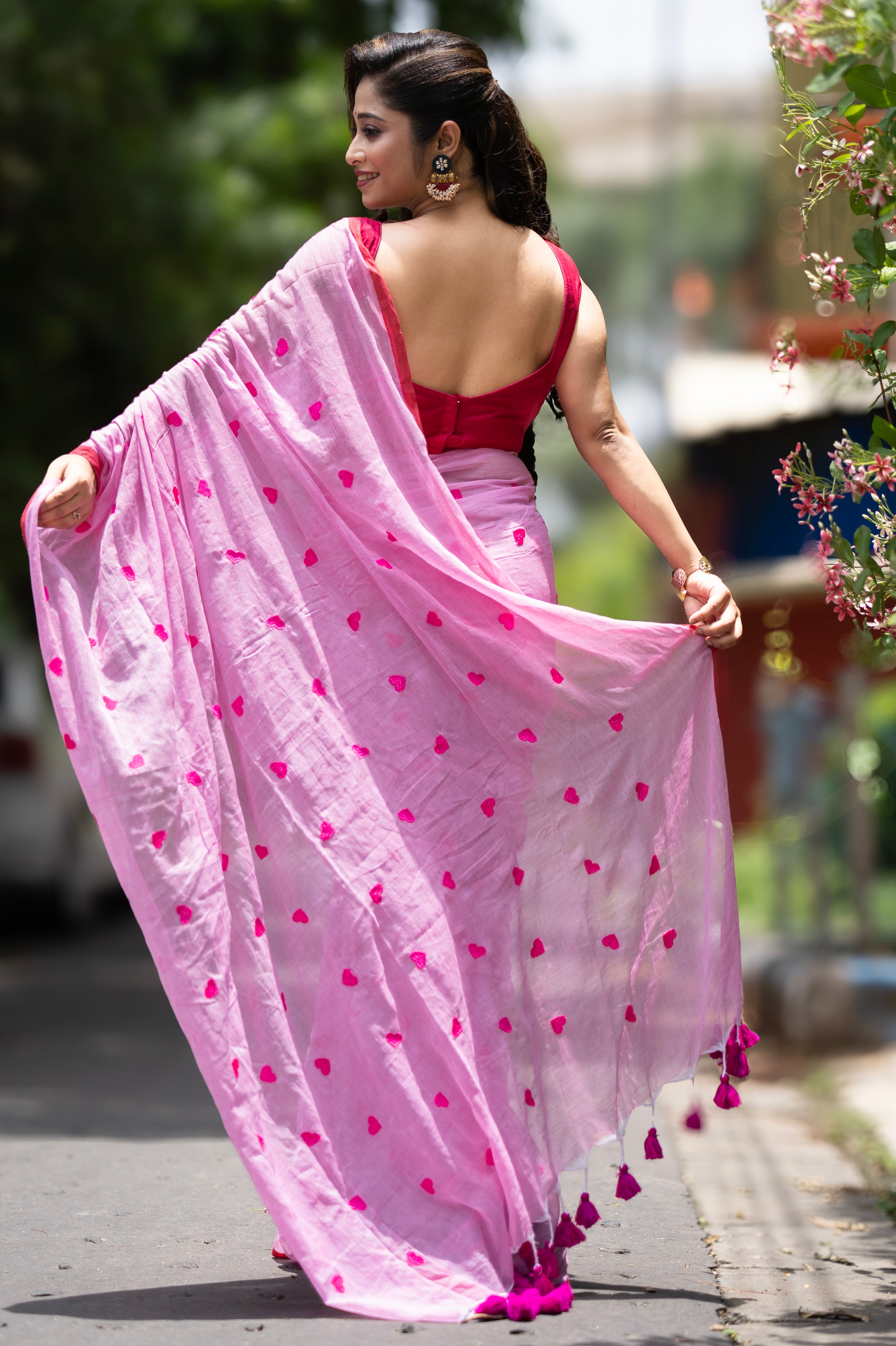 Love embroidery Pure Mulmul Cotton Saree- Pink and Rani
