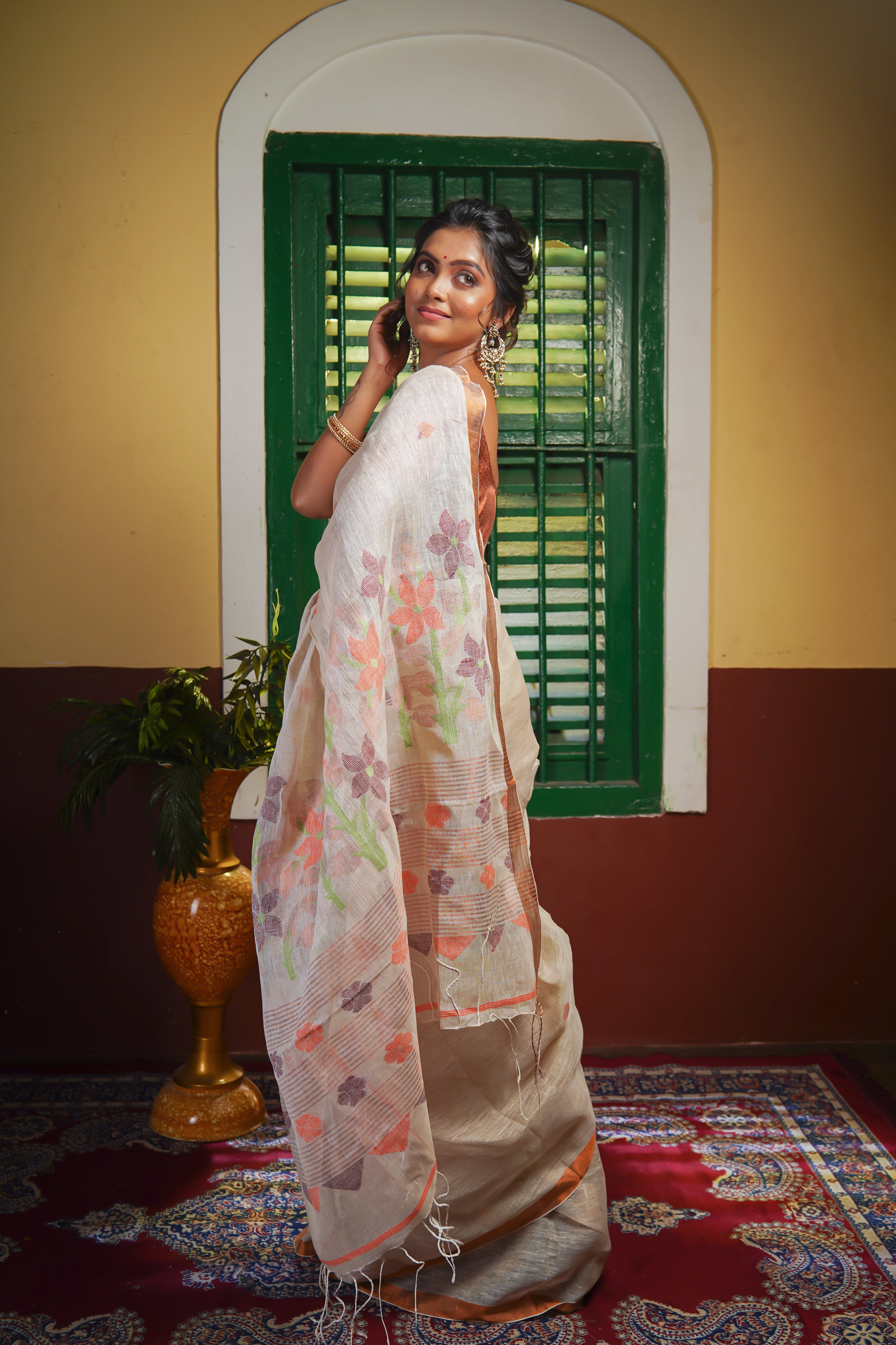 Beigh Pure Linen Handwoven Jamdani Saree