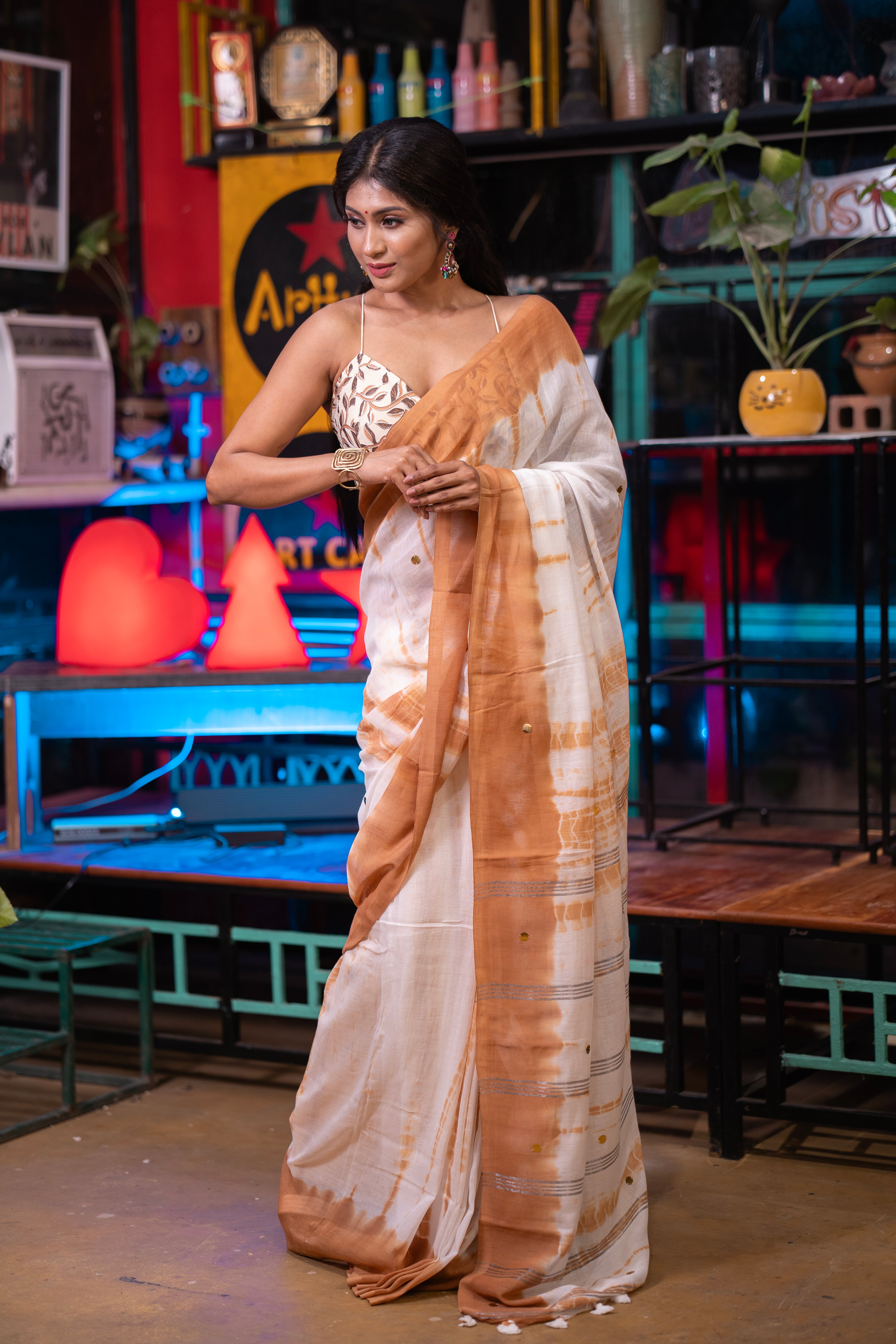White & Caffe Latte Shibori Gini Work Pure Mul Cotton Saree
