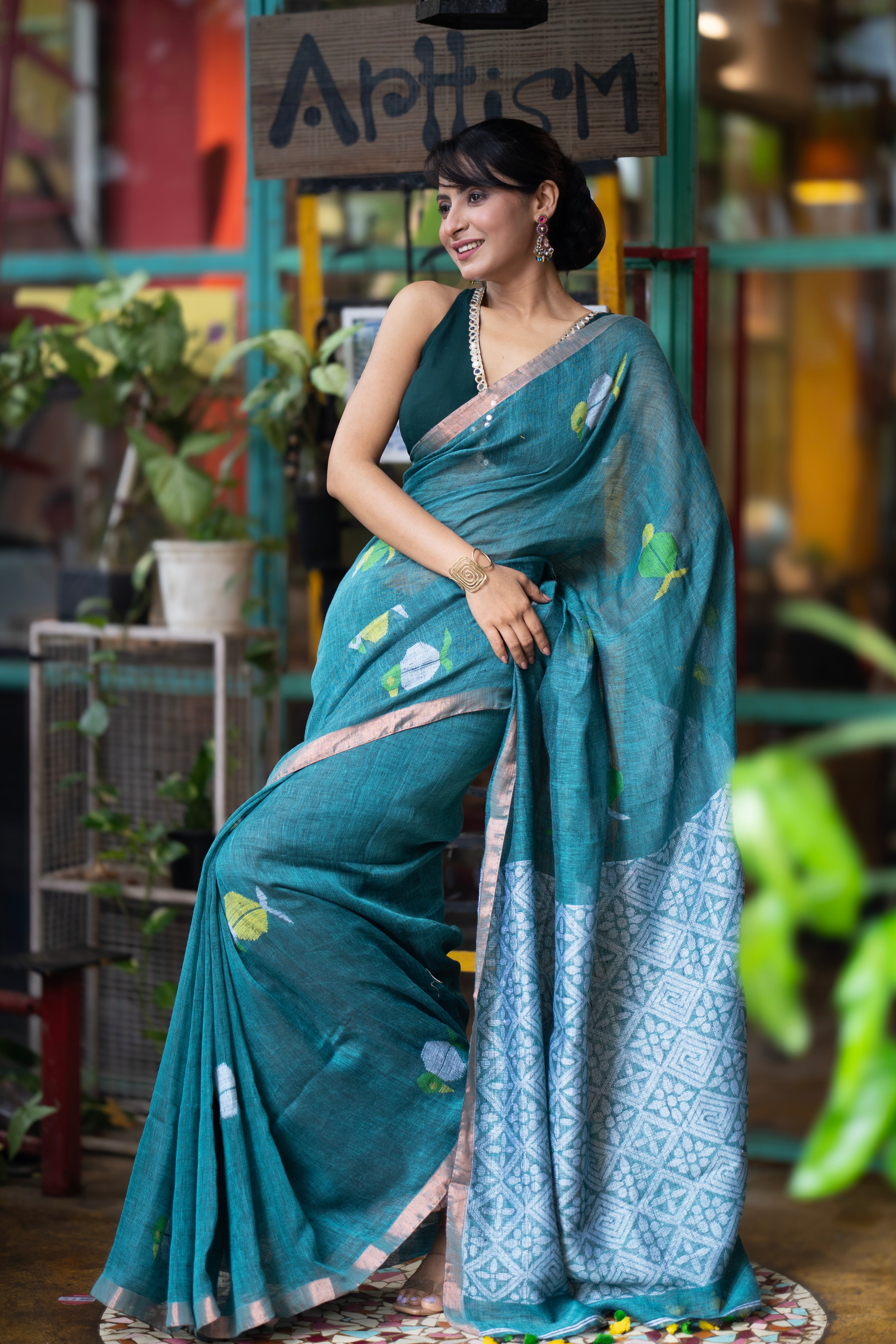 Handwoven Green Linen Jamdani Saree with Penguin Animal Print