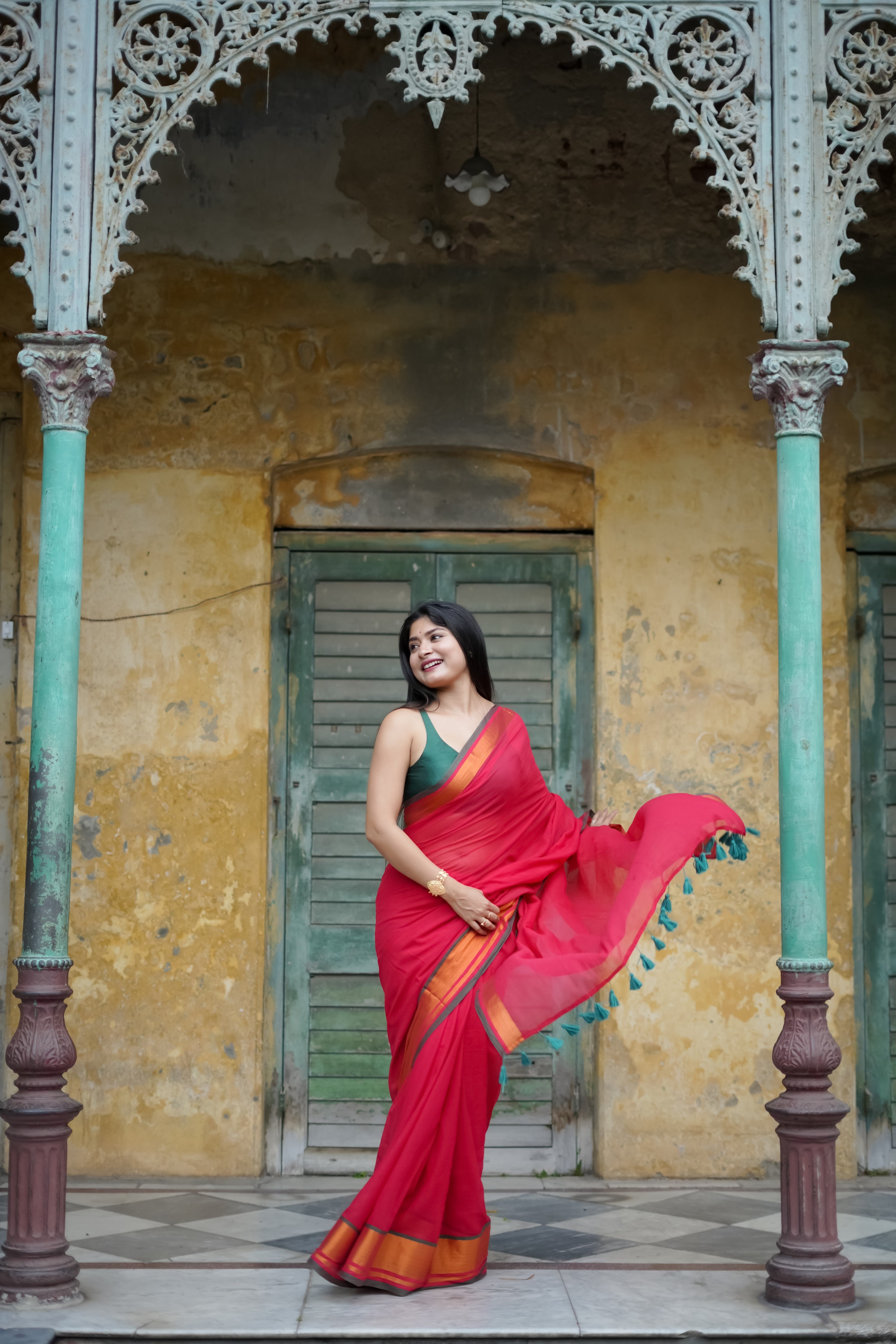 Red Mul Mul Cotton Saree With Golden Border