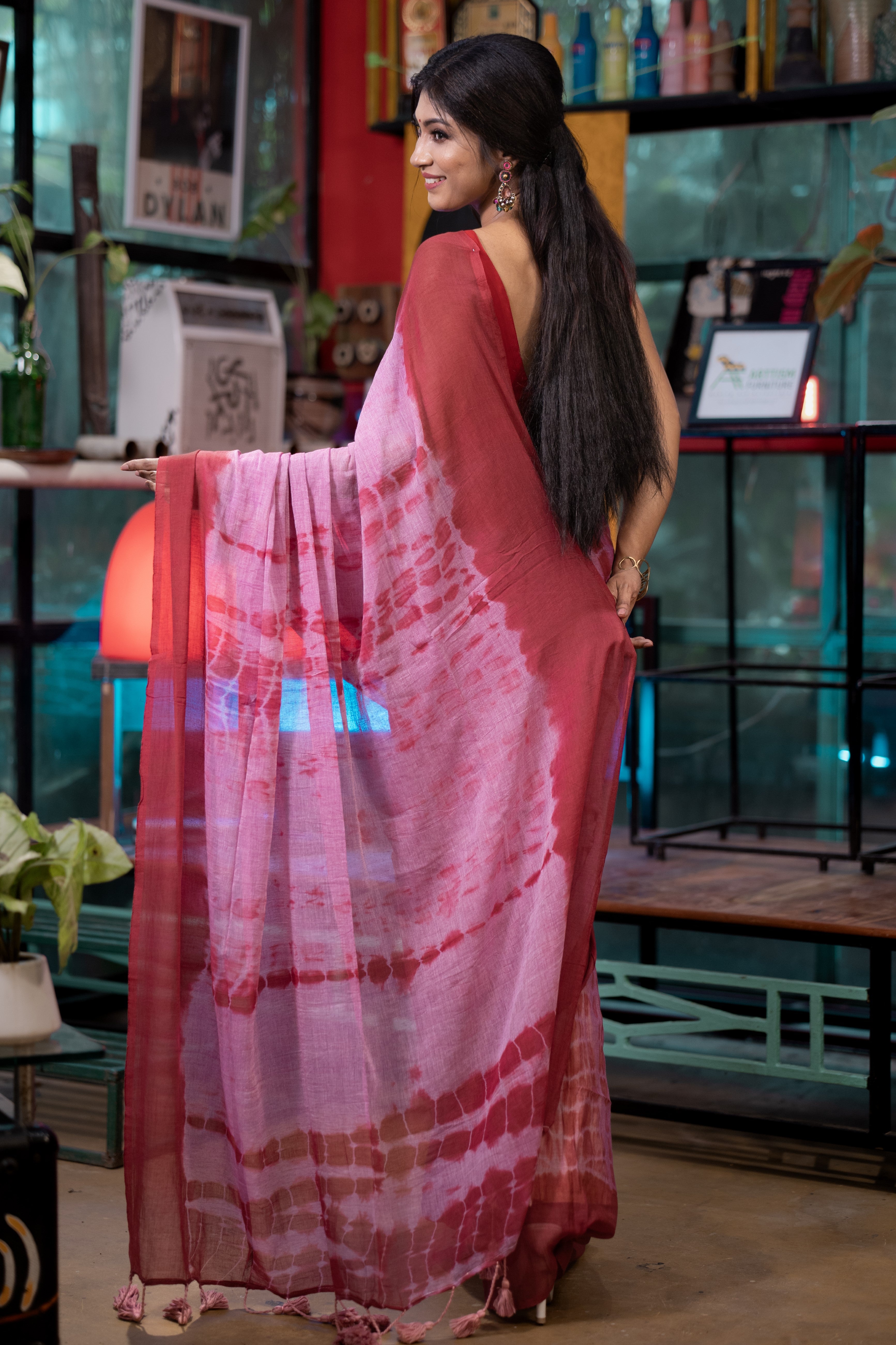 Shibori Print Mulmul Cotton Saree- Maroon and Pink