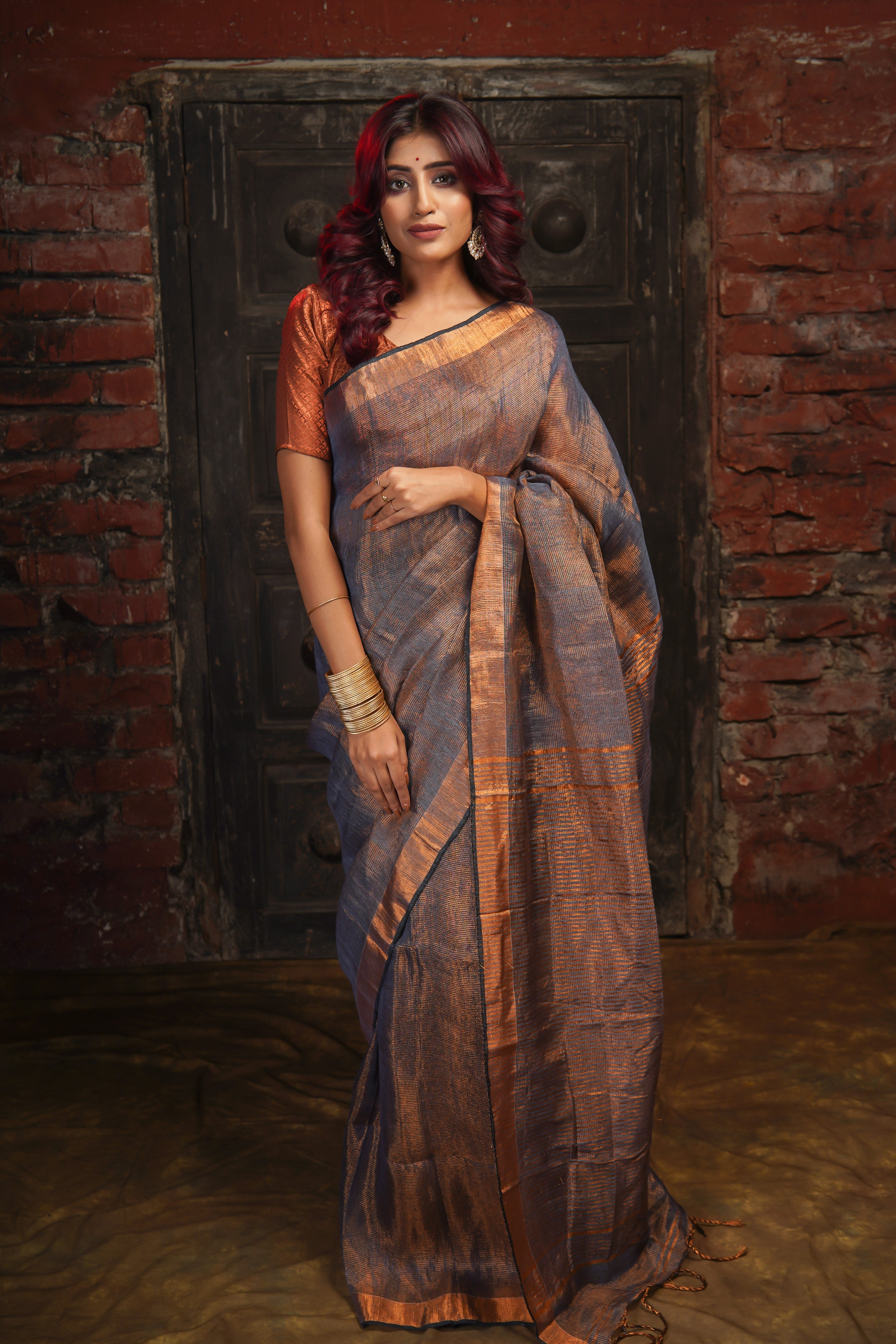 Stone Dual Tone Tissue Linen Saree